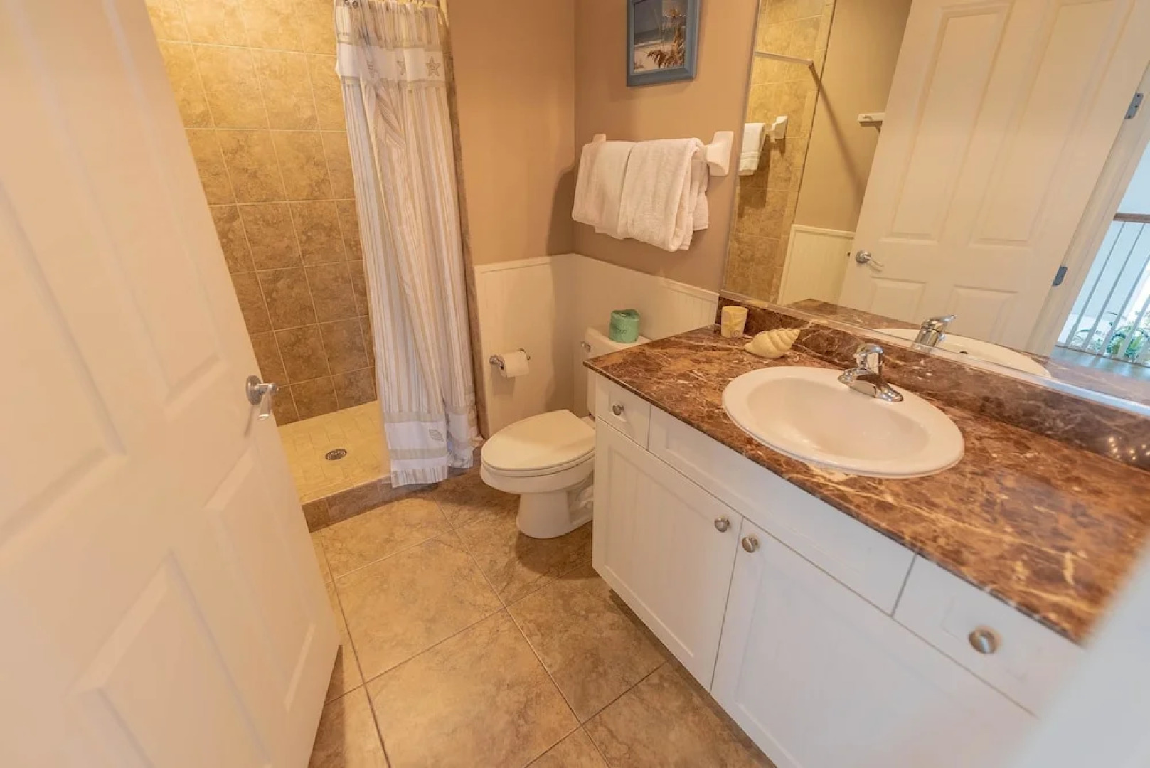 Pelican Villa Apartment 4