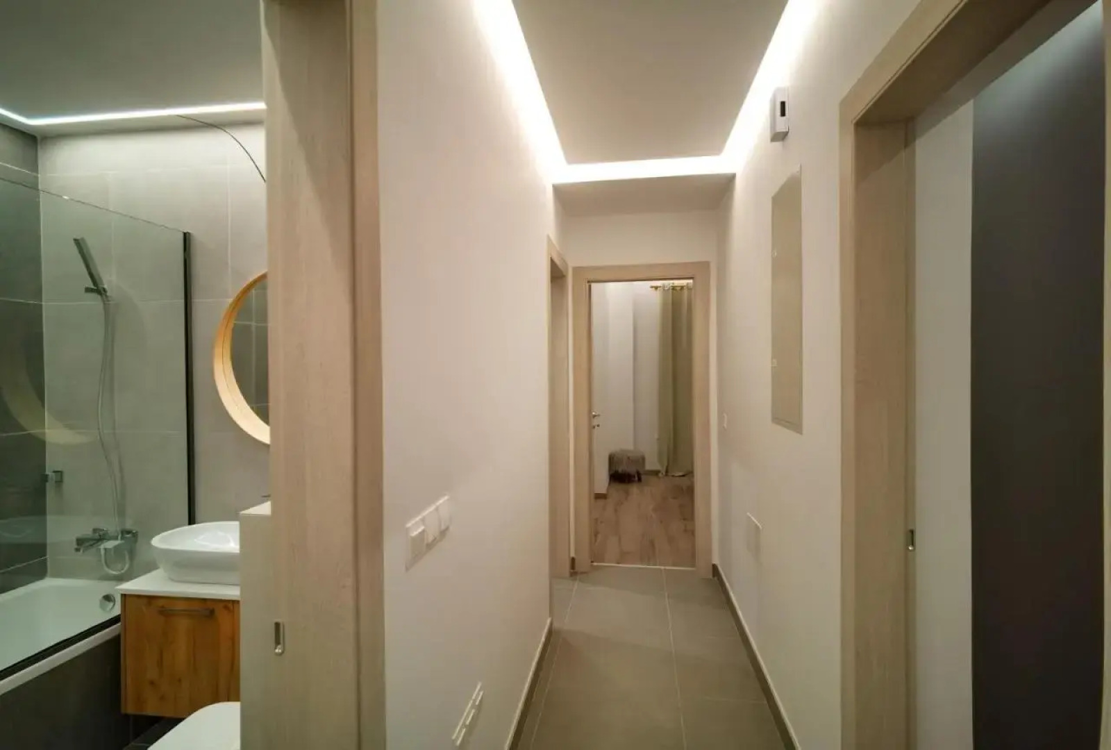 Eagles Nest- 2BR stylish, free park, Netflix