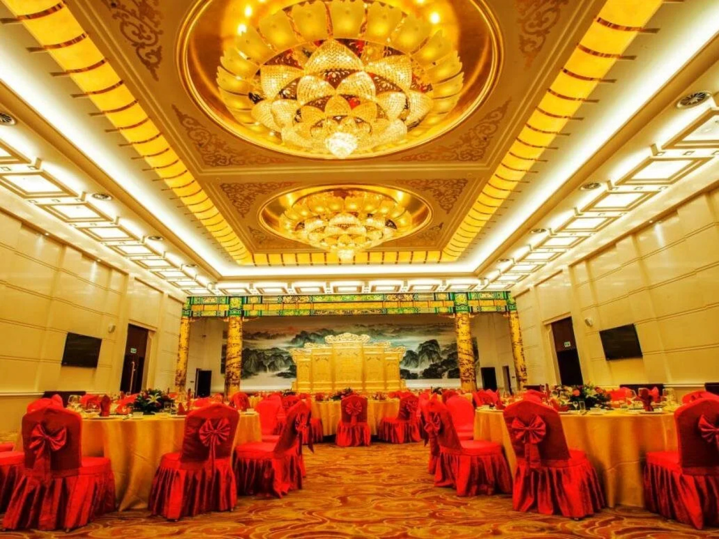 Imperial Palace Hotel