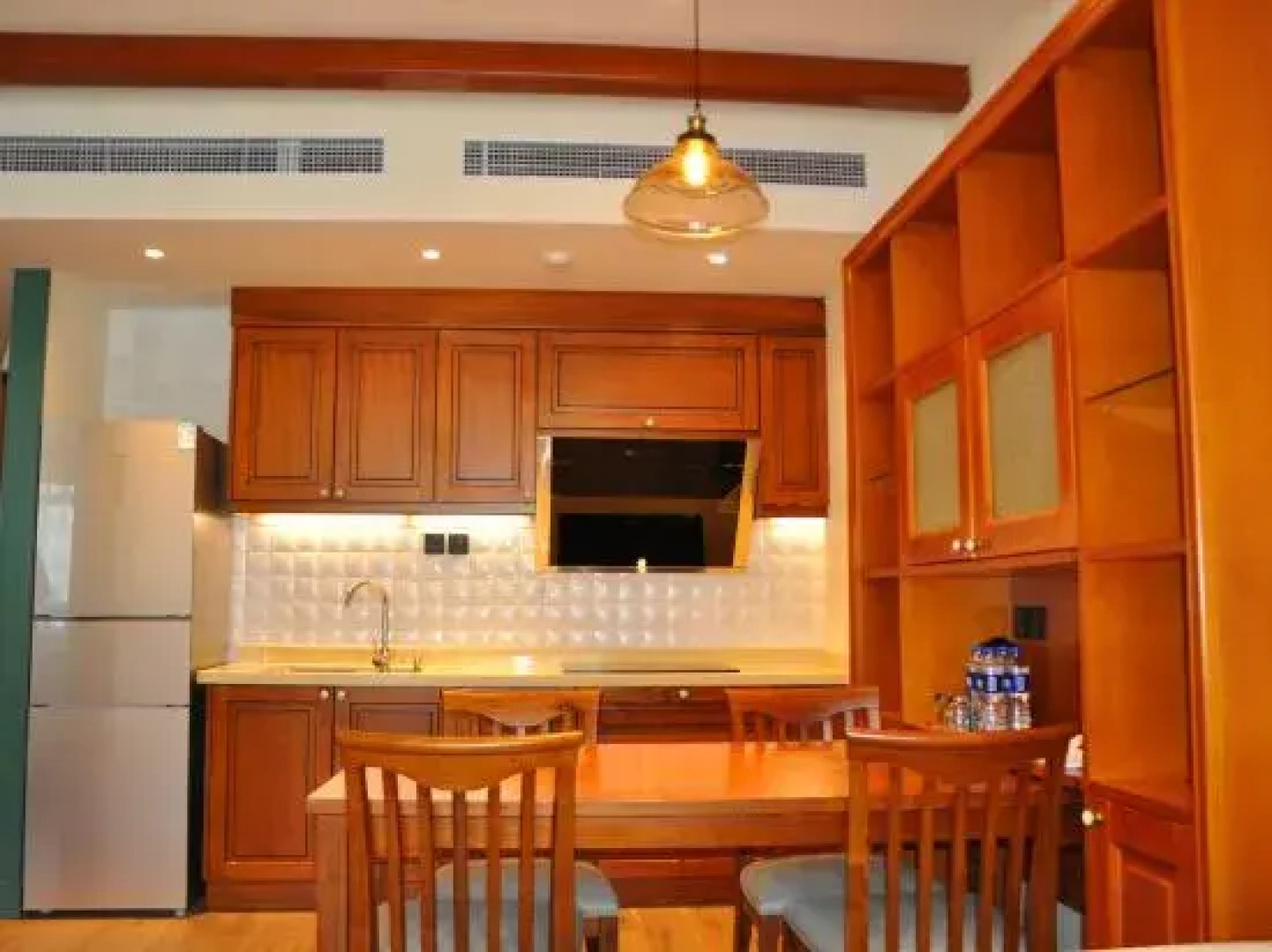 Mei Di Ya Zhong Hua Hotel