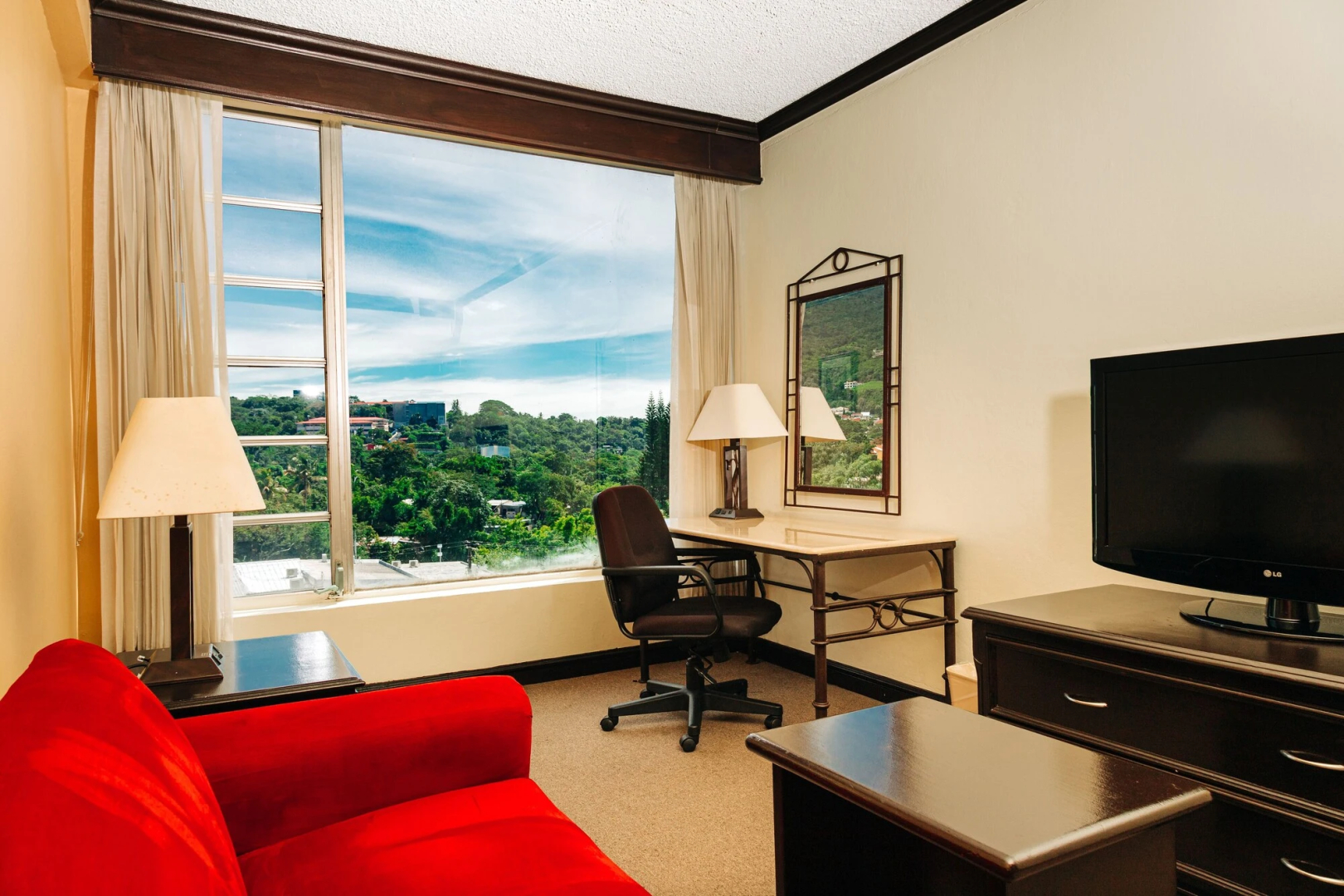 Plaza Hotel and Suites