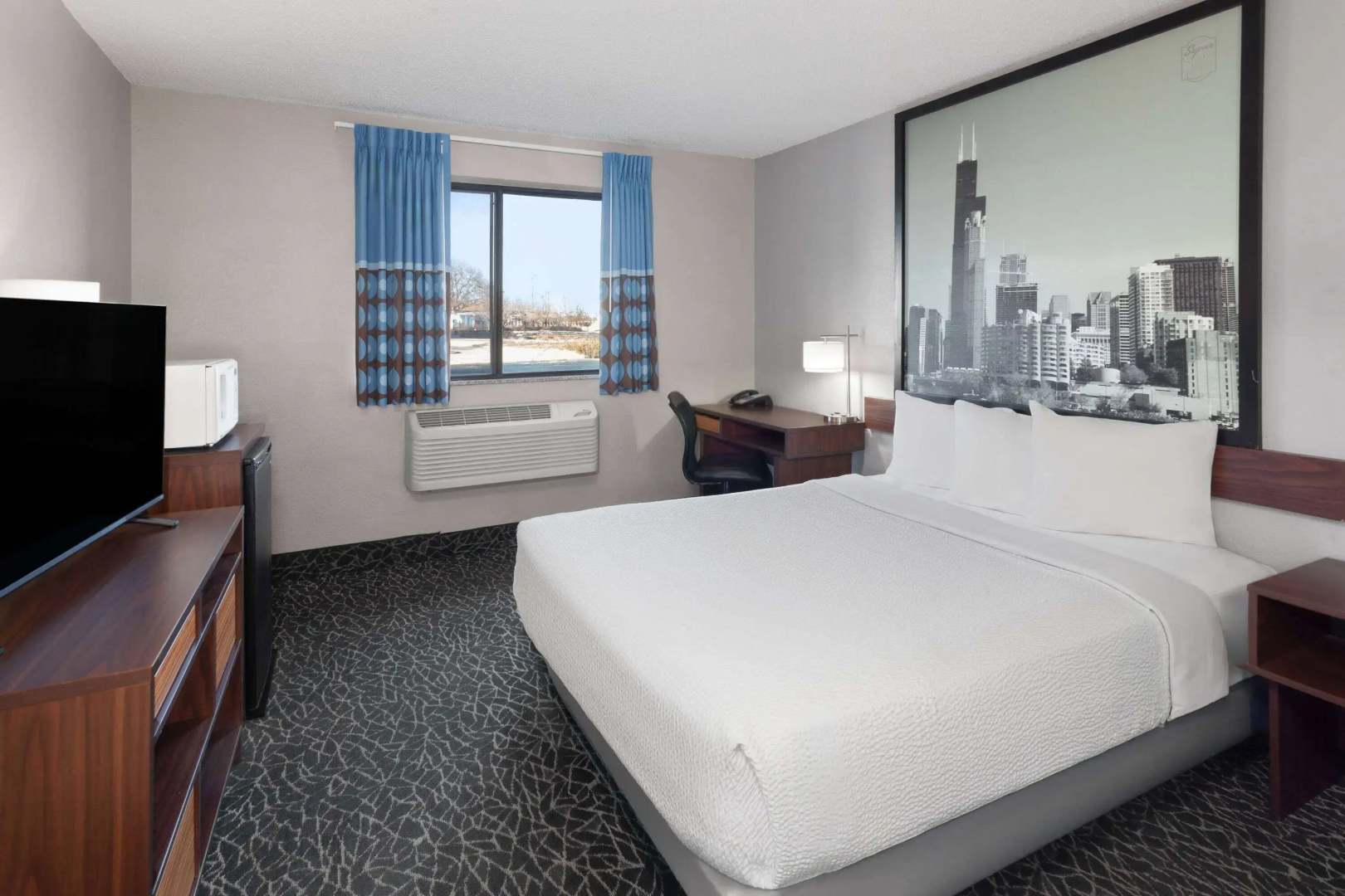Super 8 by Wyndham Romeoville Bolingbrook