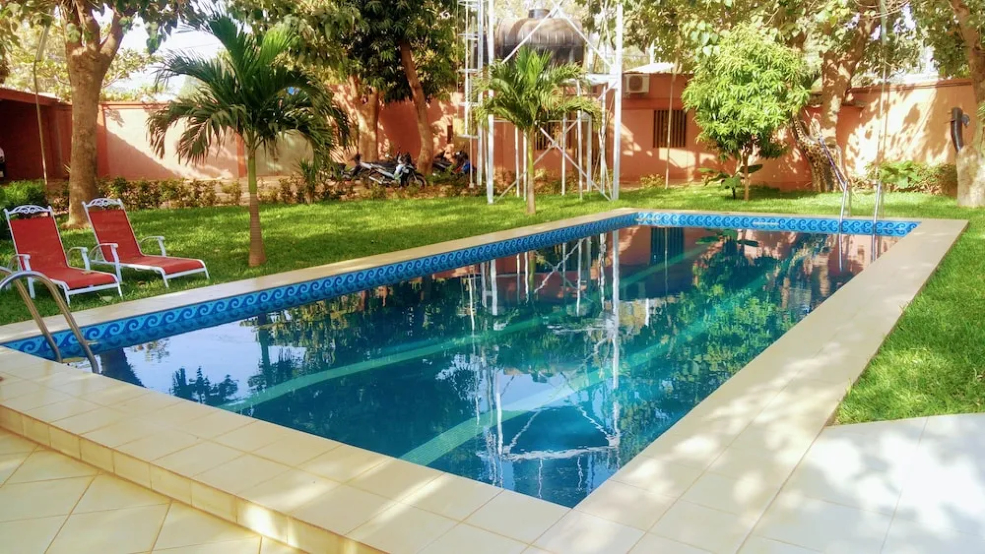 Sarada Lodge Hotel