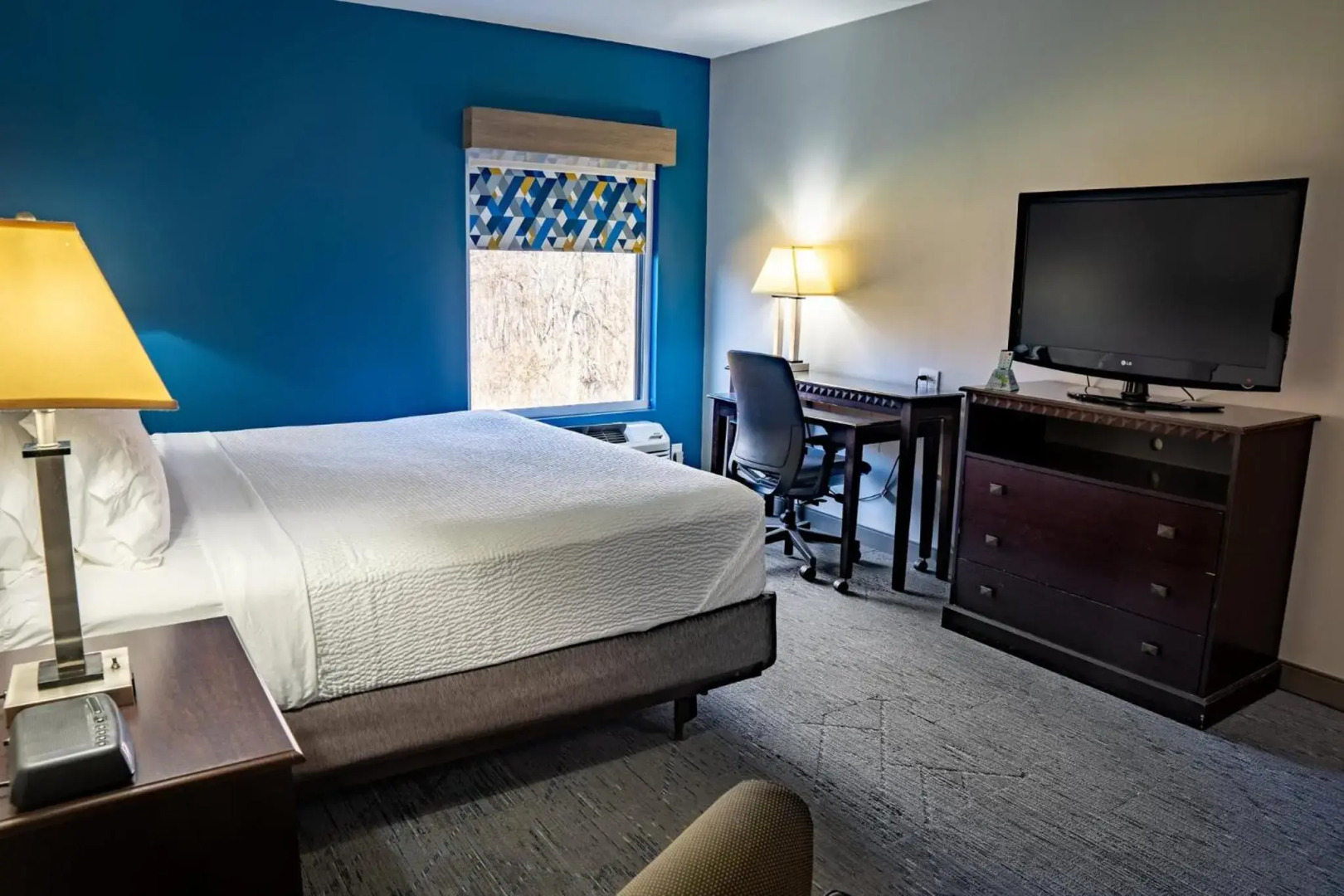 Holiday Inn Express Hotel & Suites Carneys Point by IHG