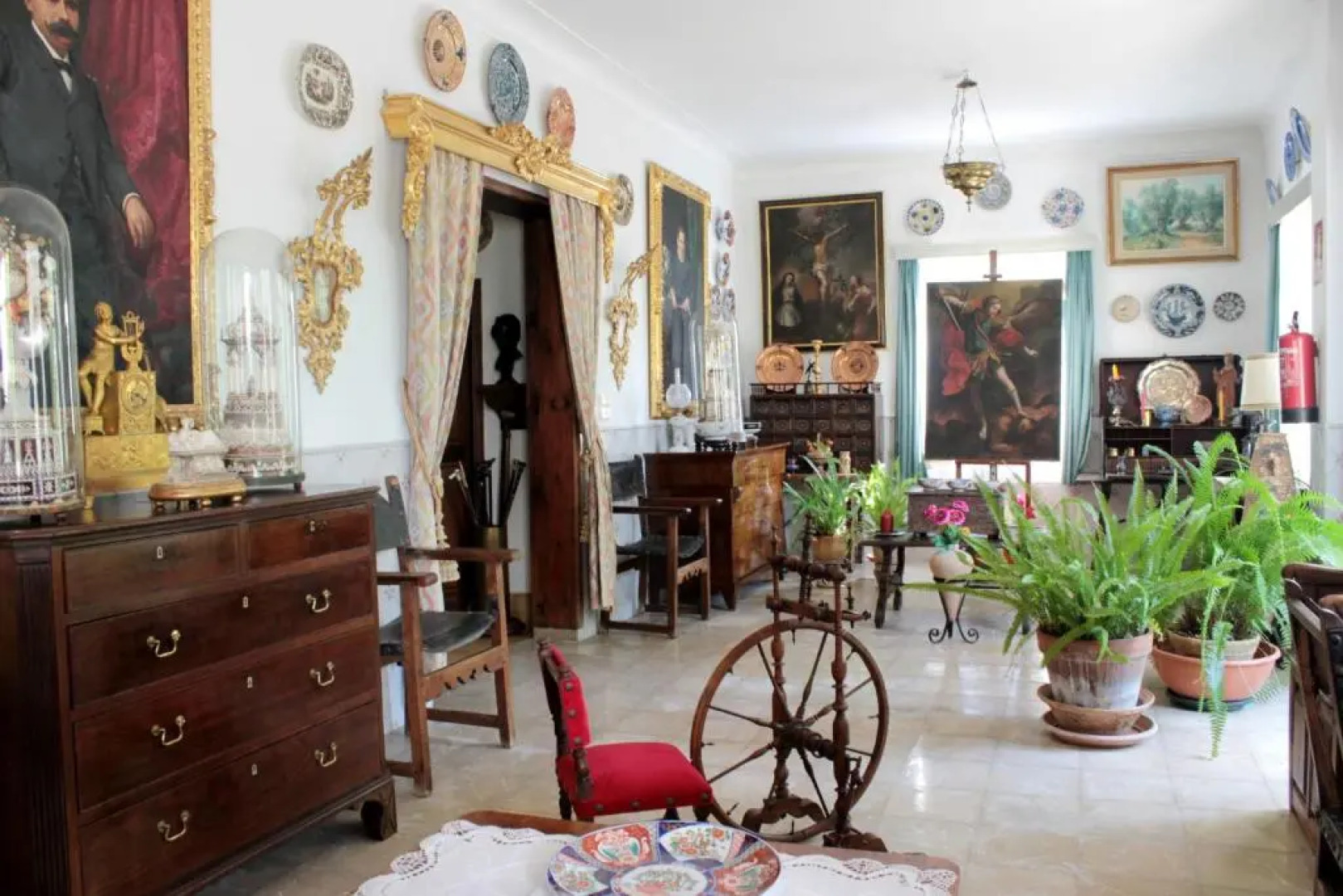 Hostal Residència Catalina Vera