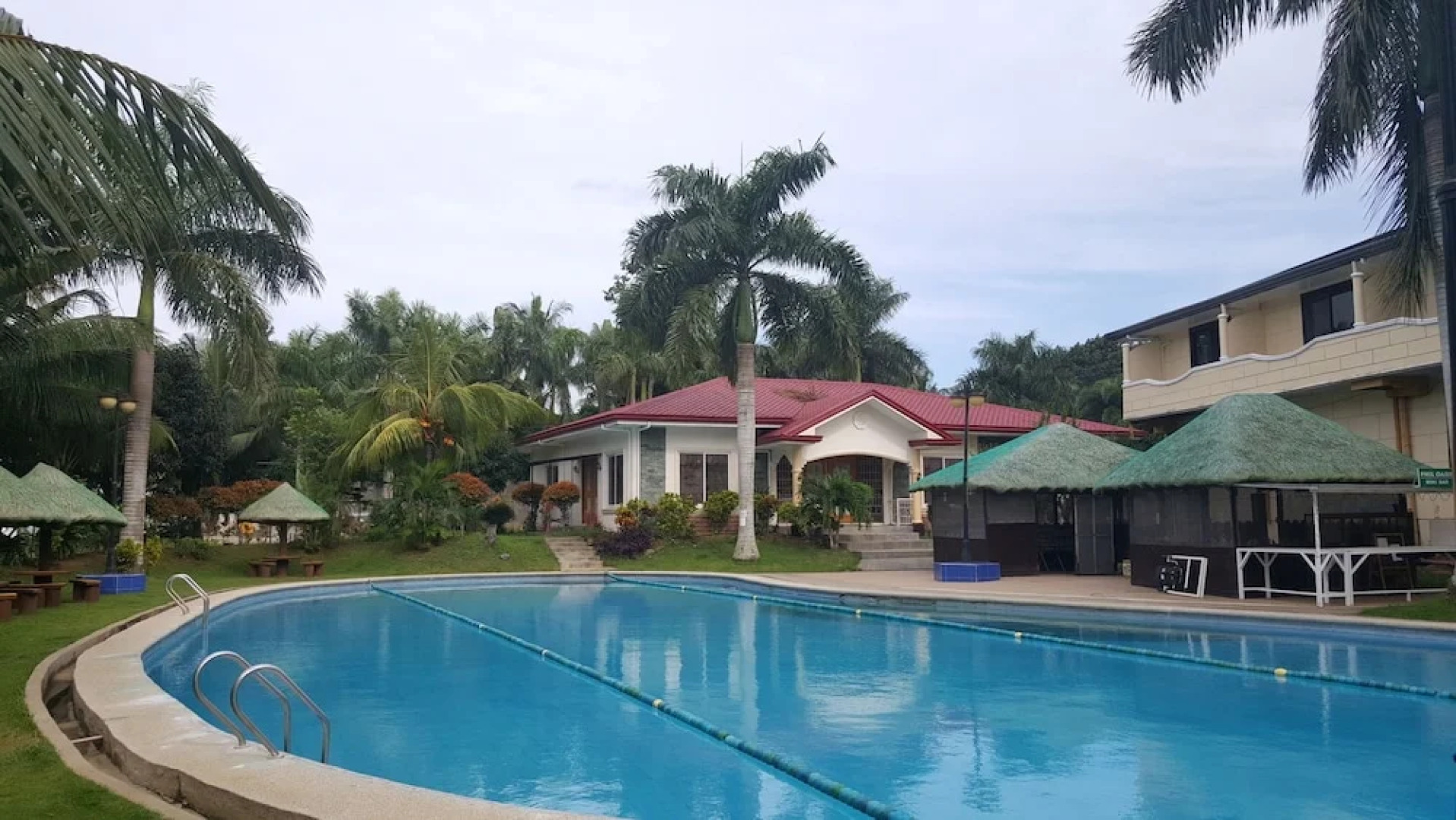 Phil Oasis Hotel & Resort