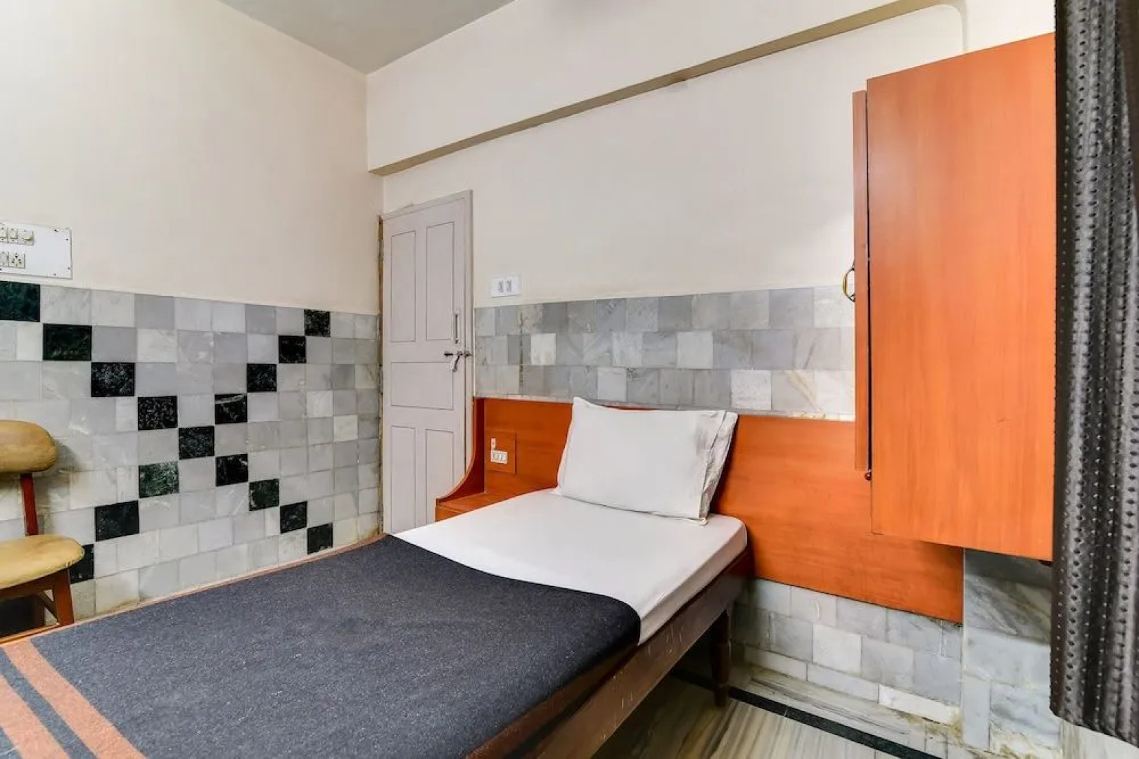 SPOT ON 60917 Hotel Ganesh