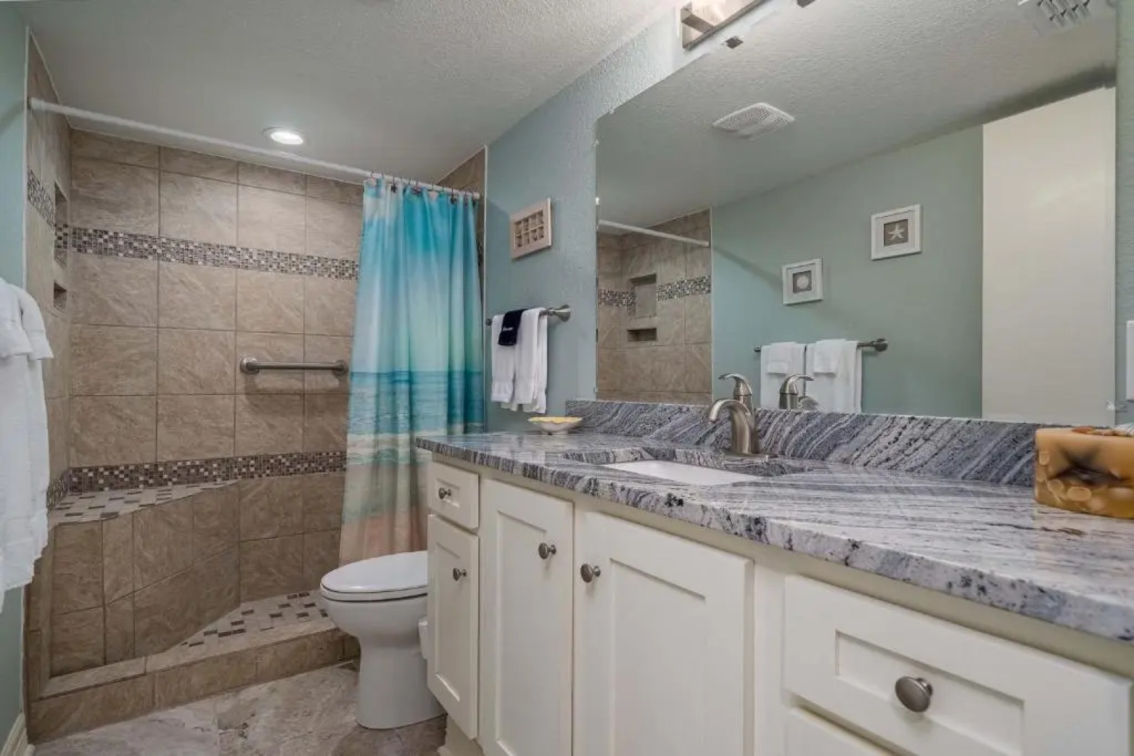 LR #207 - Big Daddy's Place