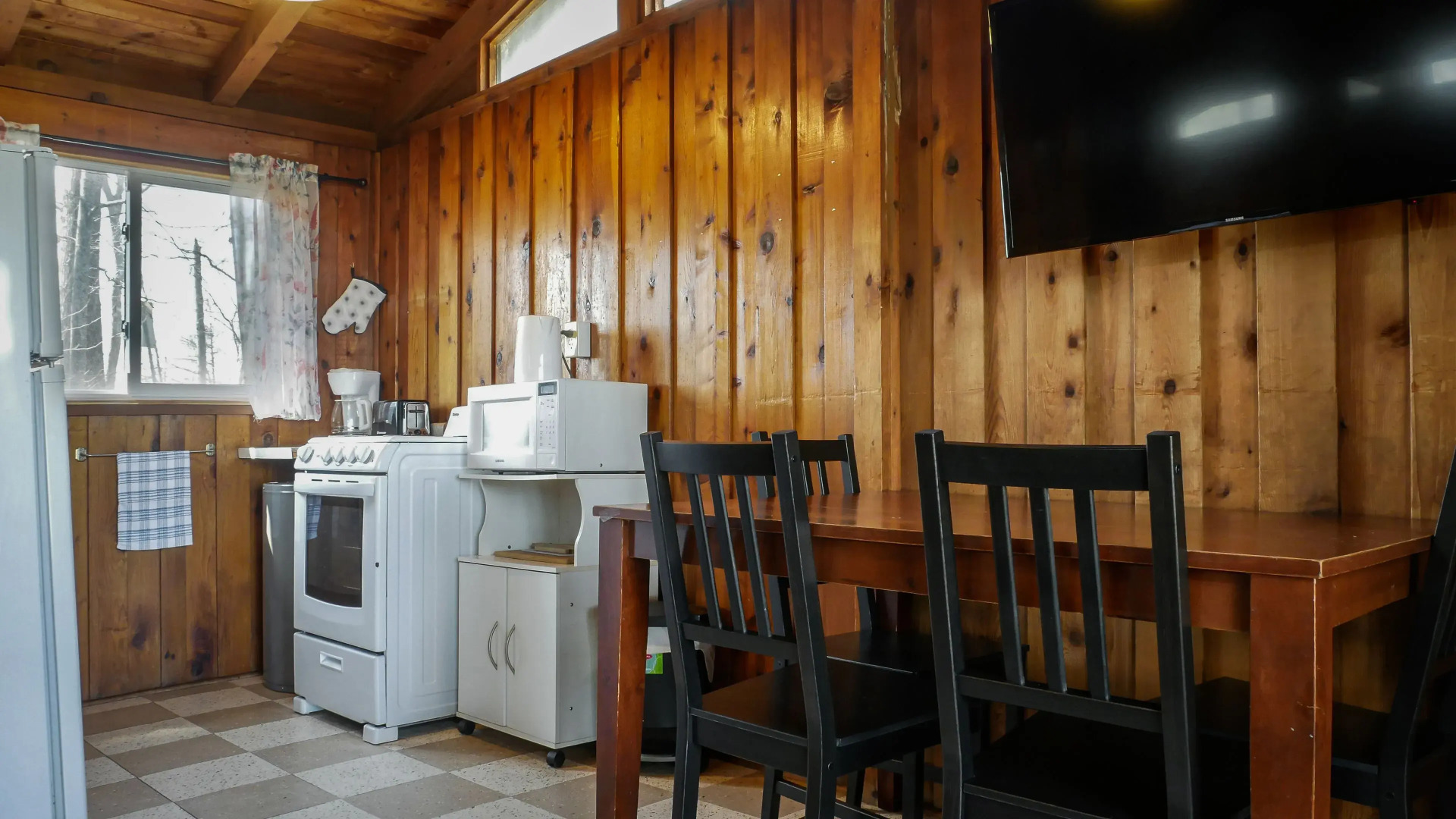 Sunnylea Resort & Cottages