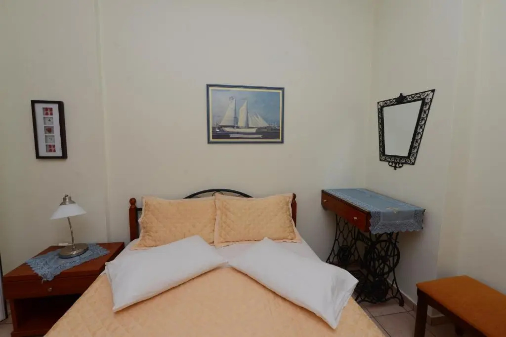 Roula's Studios & Apartment