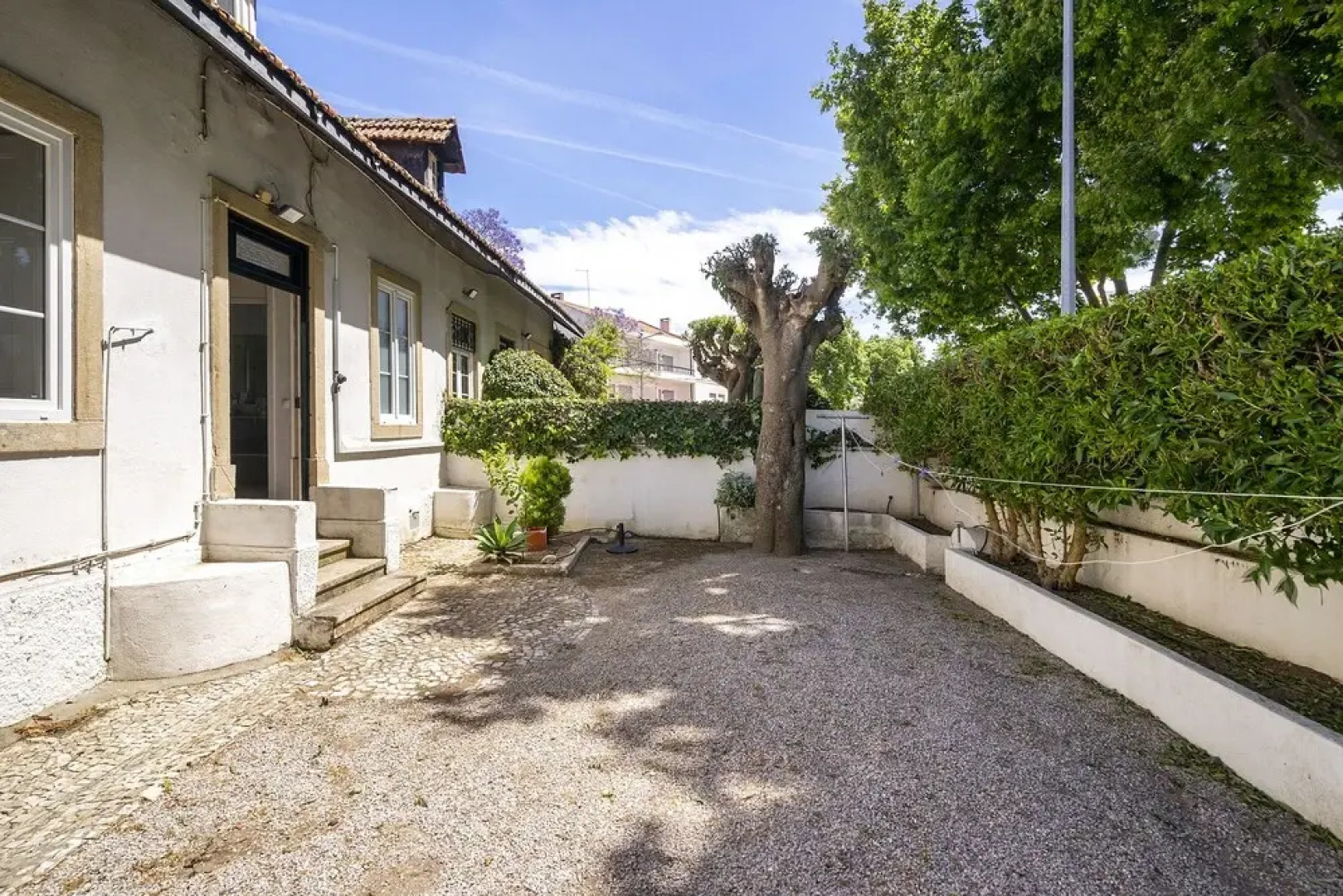 Amazing House In Carcavelos Historical Center W/ Private Patio & Bbq