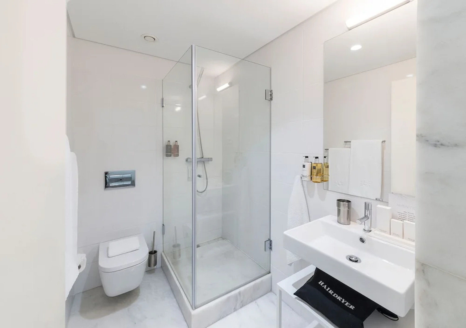 Отель UMA Santa Catarina - Pool & Fitness 