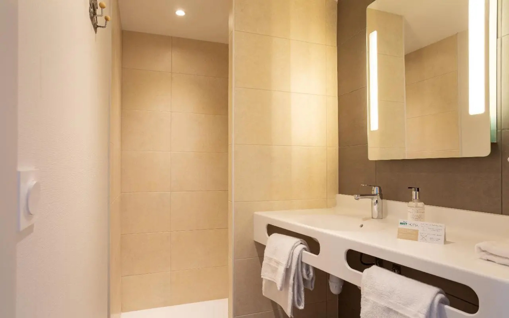 Brit Hotel - Hotel de l'Hippodrome