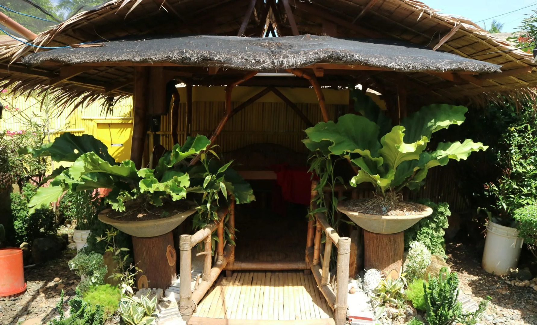 Lola Charing Pension