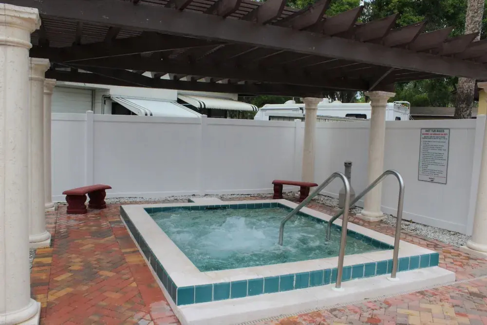 Horseshoe Cove RV Resort