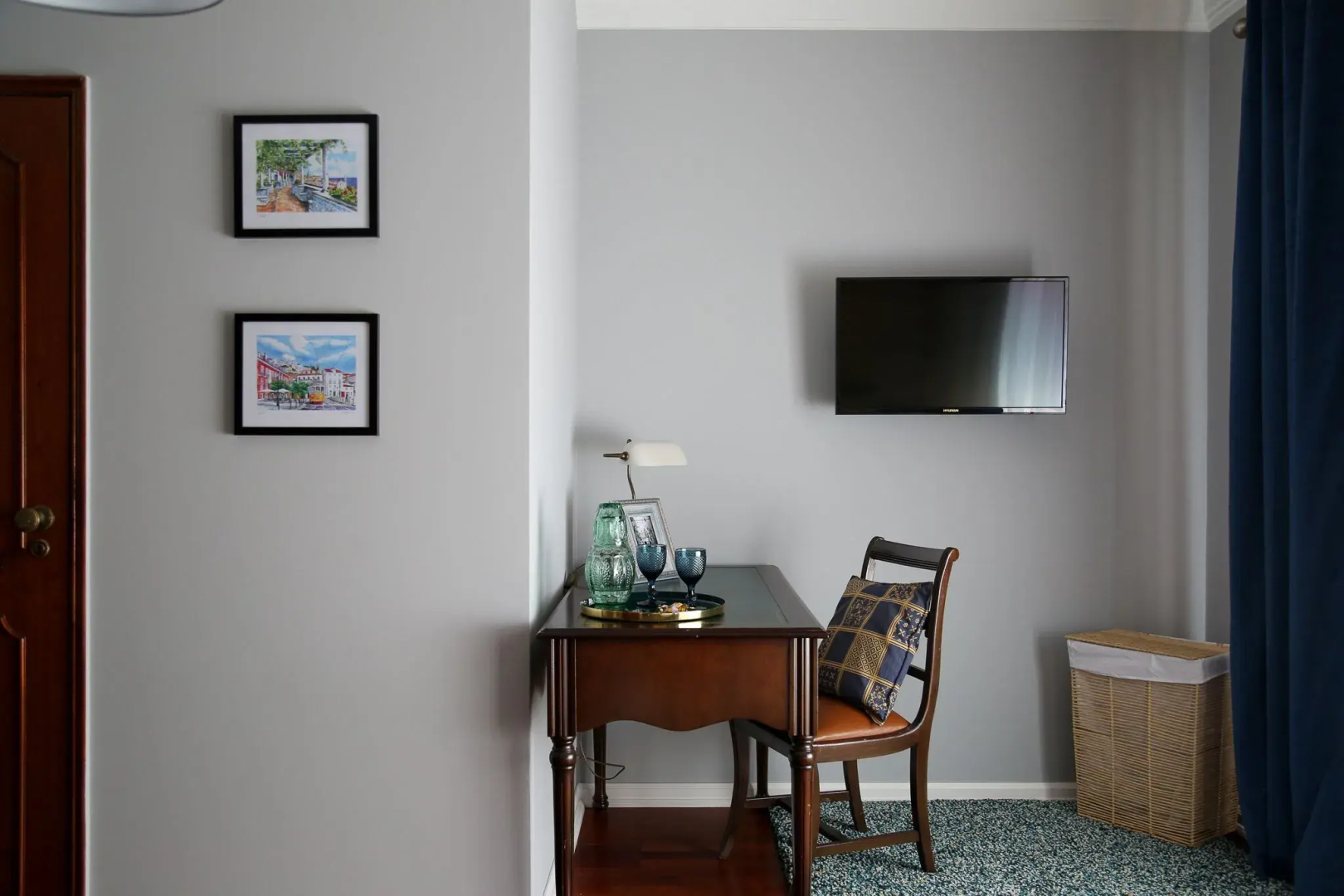 Paradise Suites