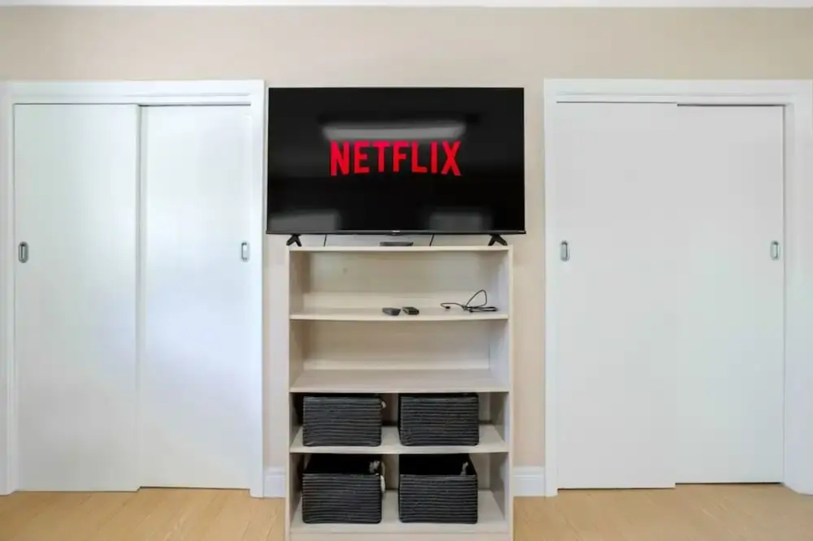 Charming 3BR Home in Quiet Kitchener Neighborhood