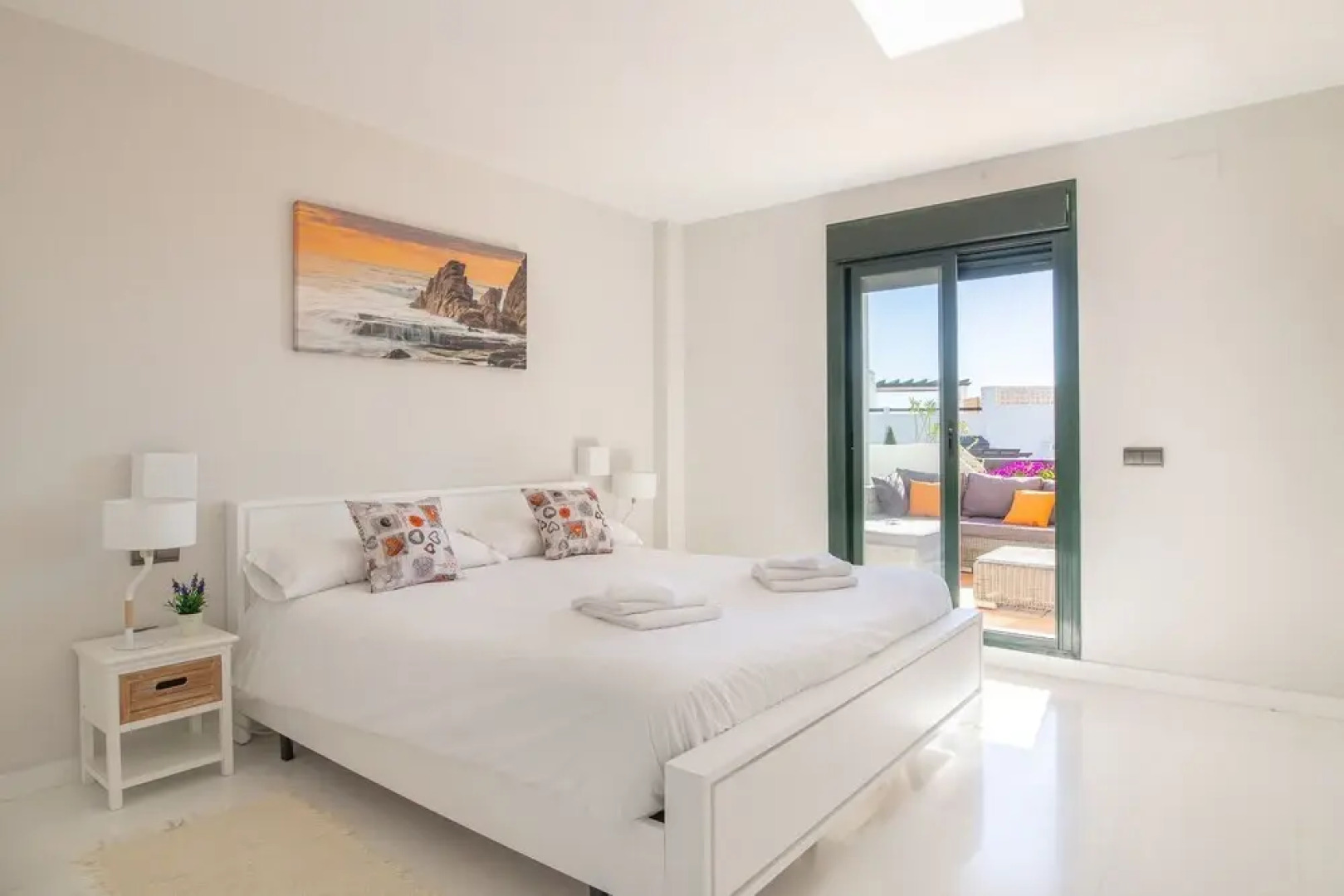 2193-Moderno apto con terraza vista al mar