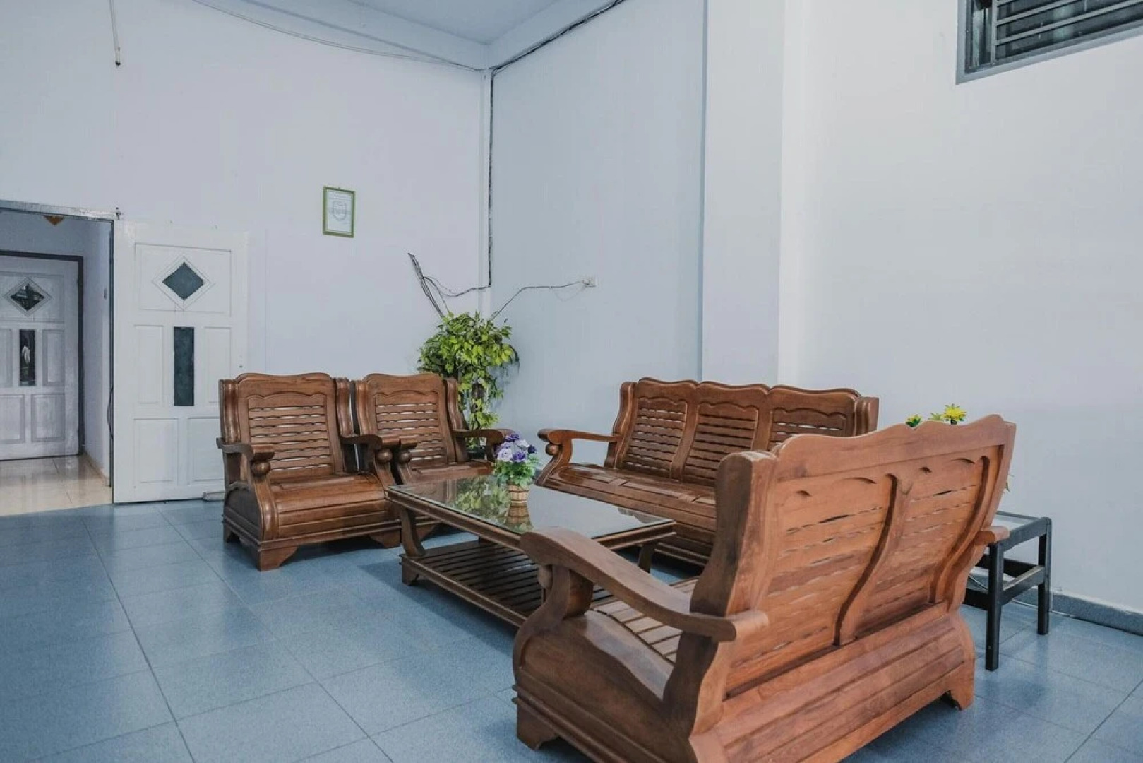 Hotel Umro by RedDoorz