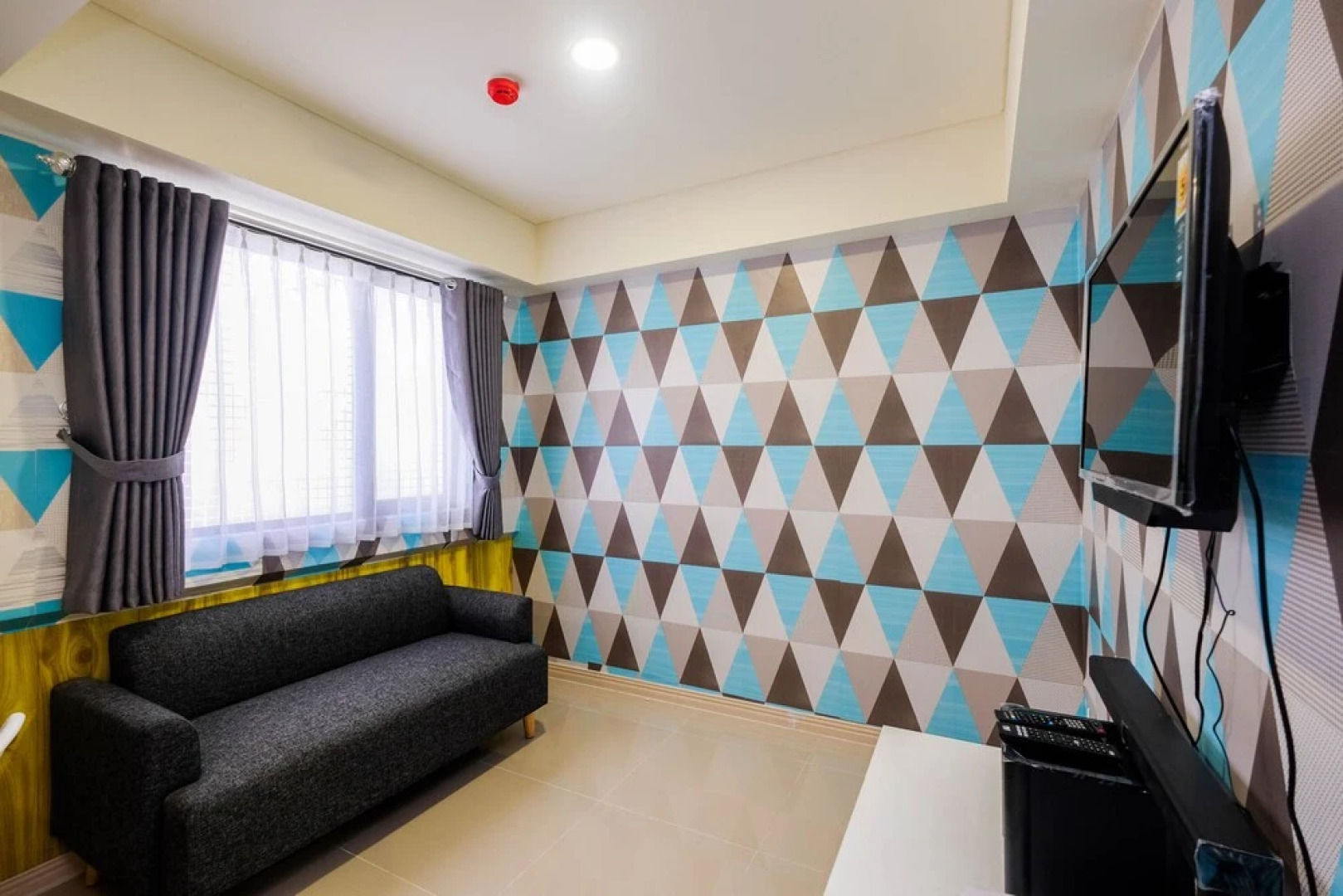 Brand New 2BR Meikarta Apartment