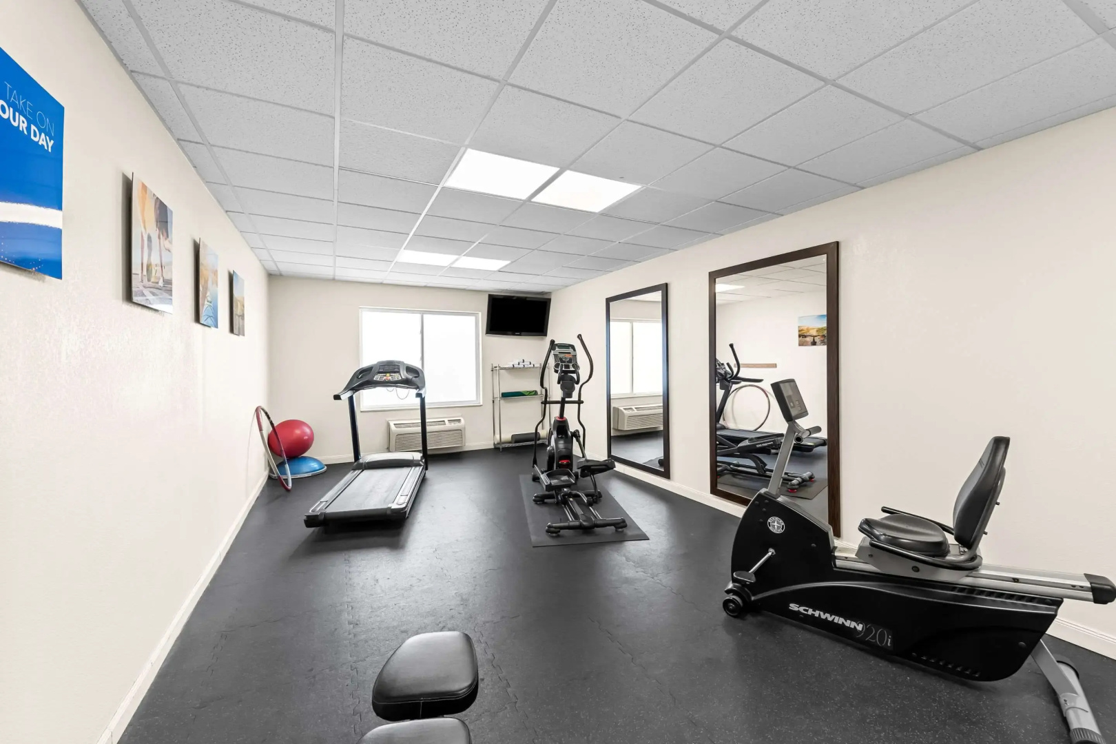 Comfort Inn & Suites Heath - Newark South