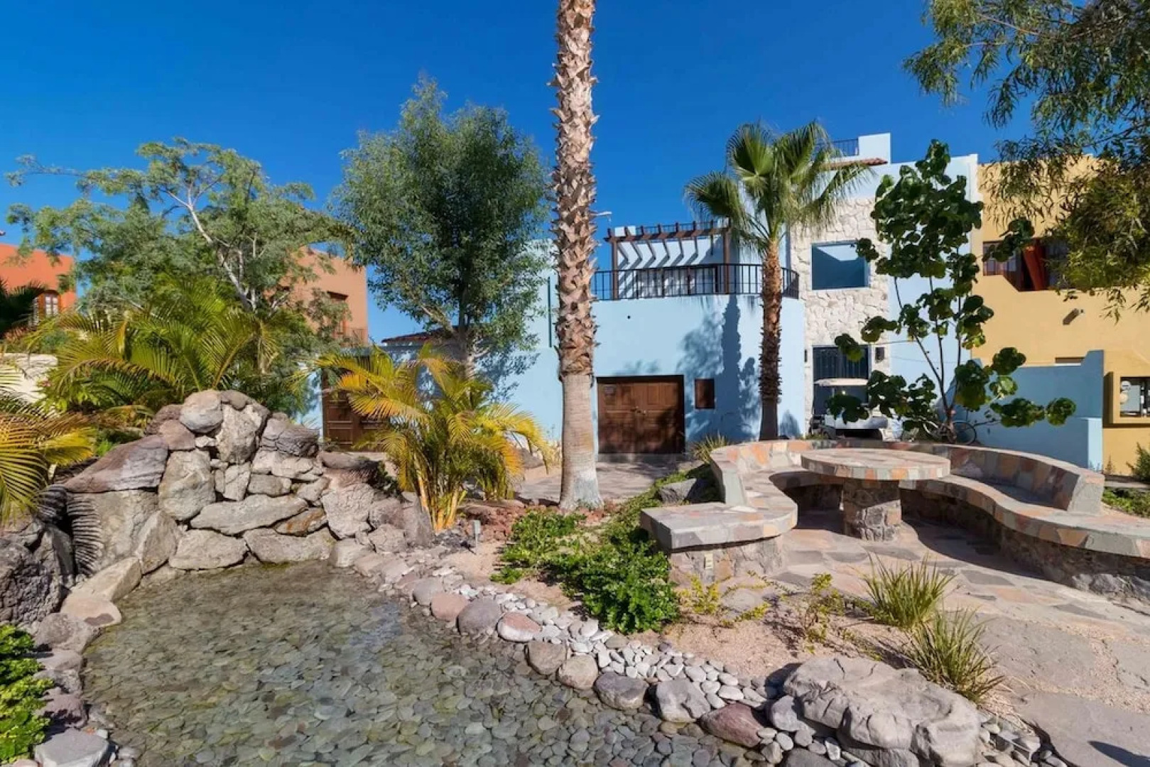 Agua Viva Jr. Suite by Casago