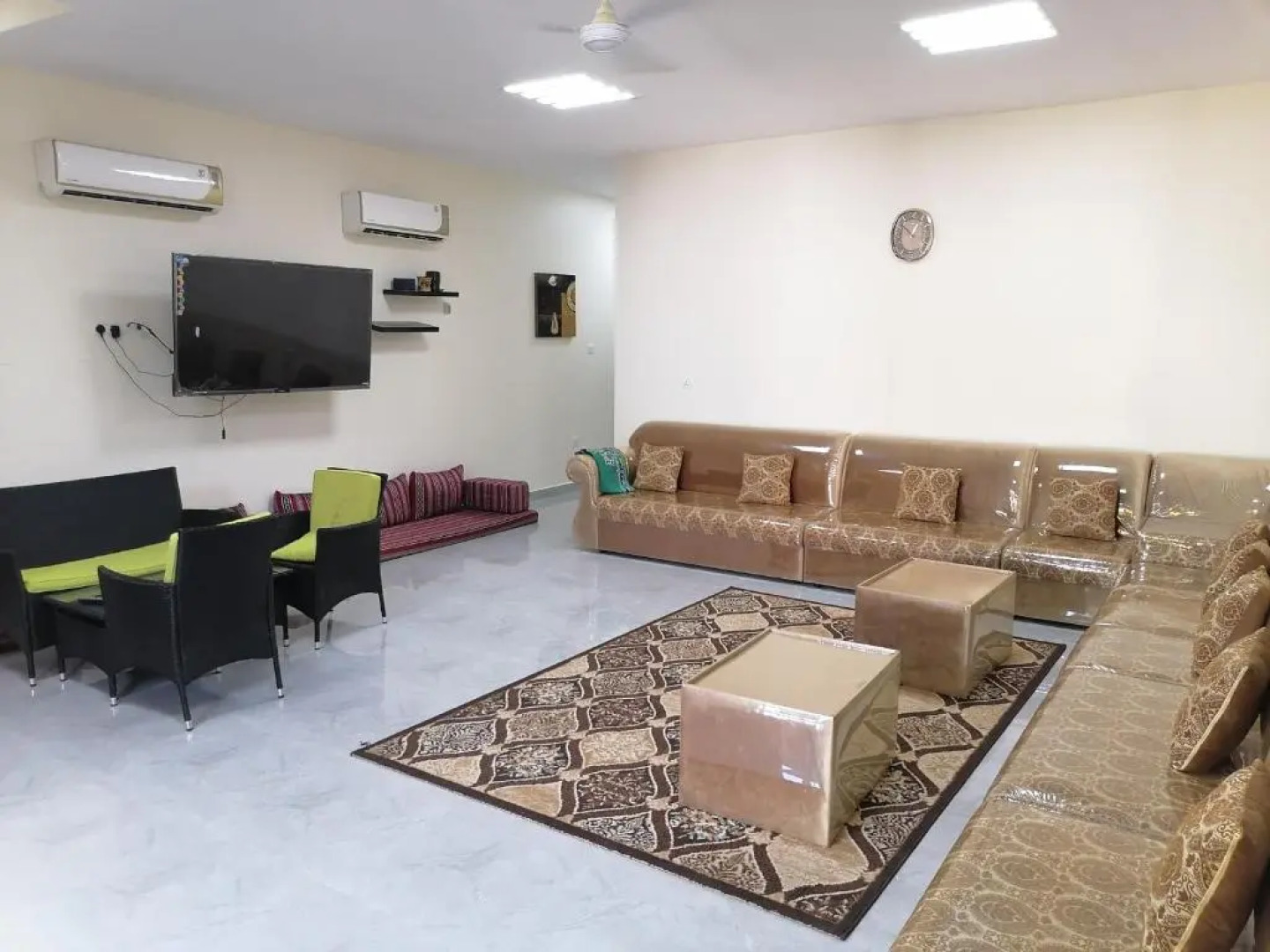 شاليهات الشاطيء beach chalets