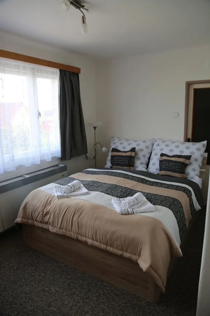 Cottage Near the Forrest Kovac