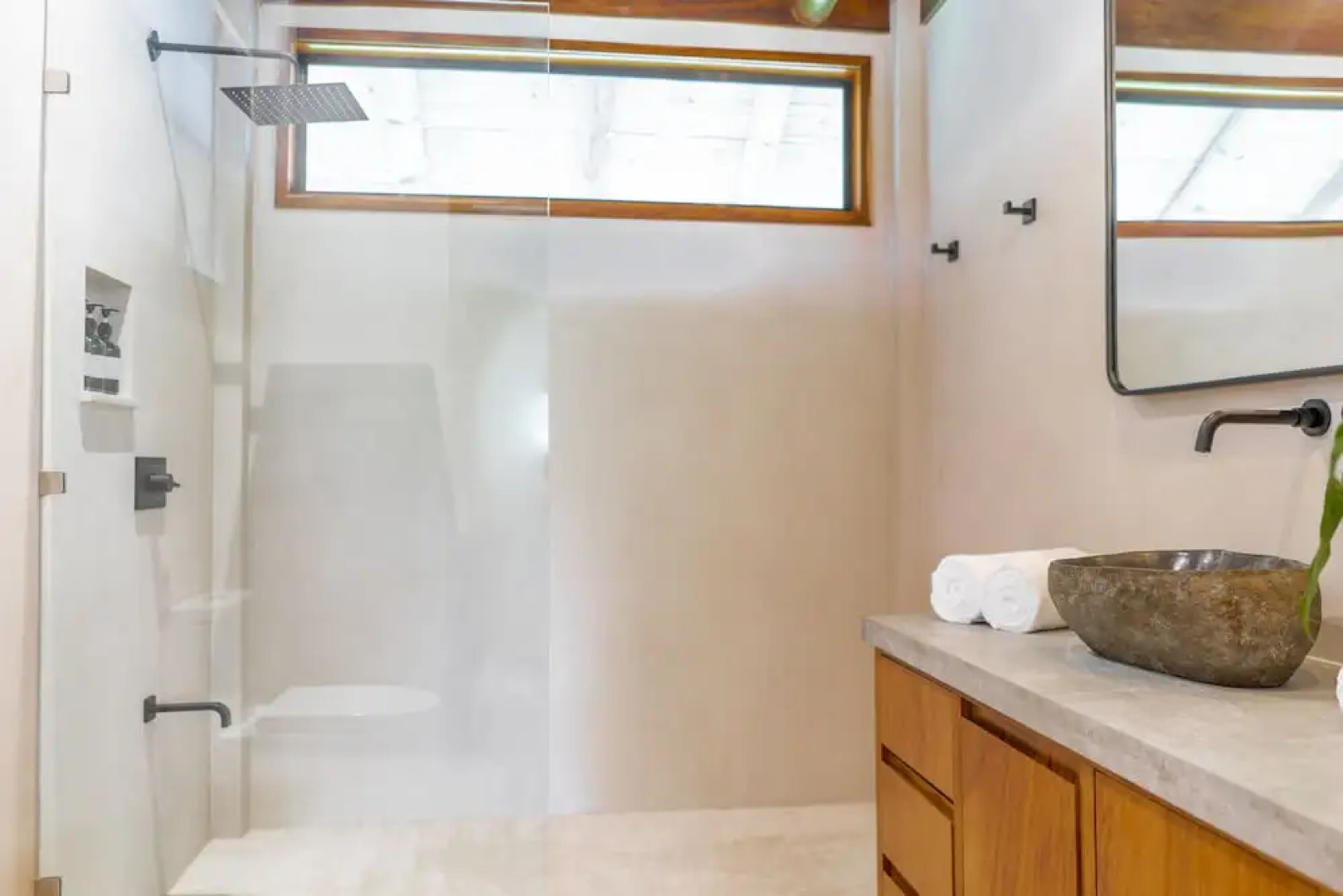 Blue Mist Hotel & Beach Club