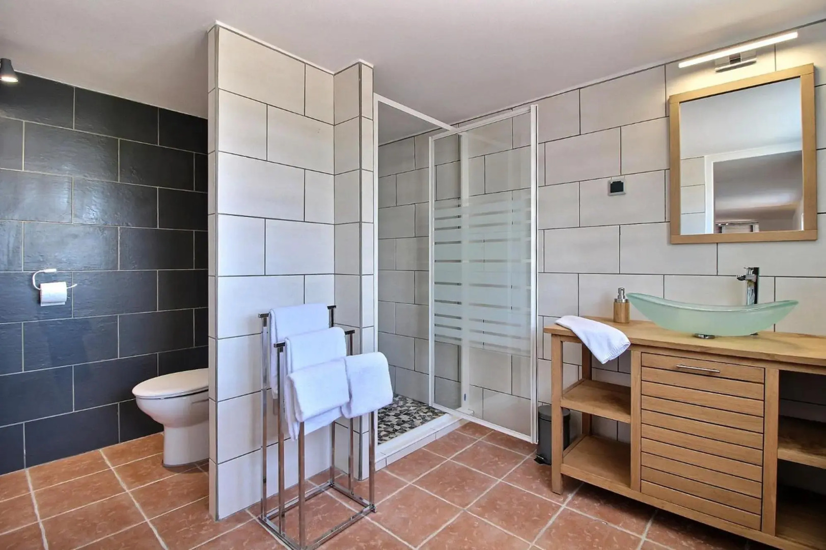 Appartement THOMANA , jacuzzi privé, plage à 200 m