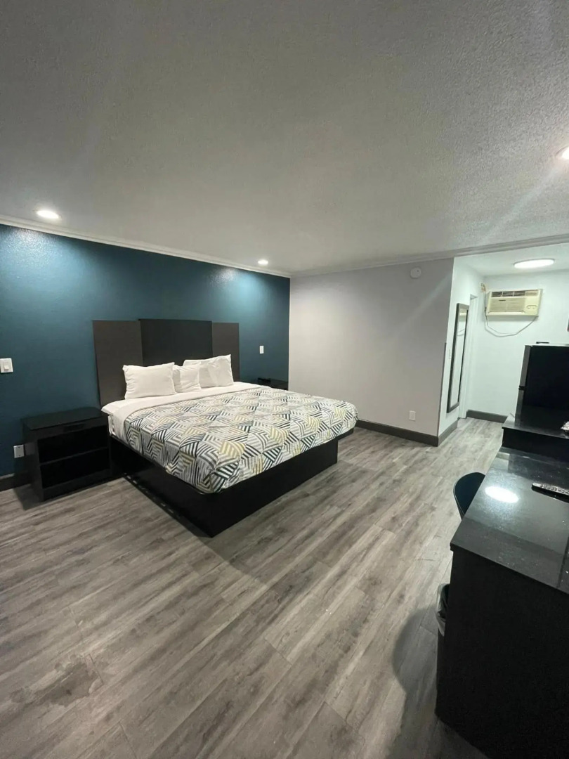 Studio 6 Suites – San Bernardino, CA
