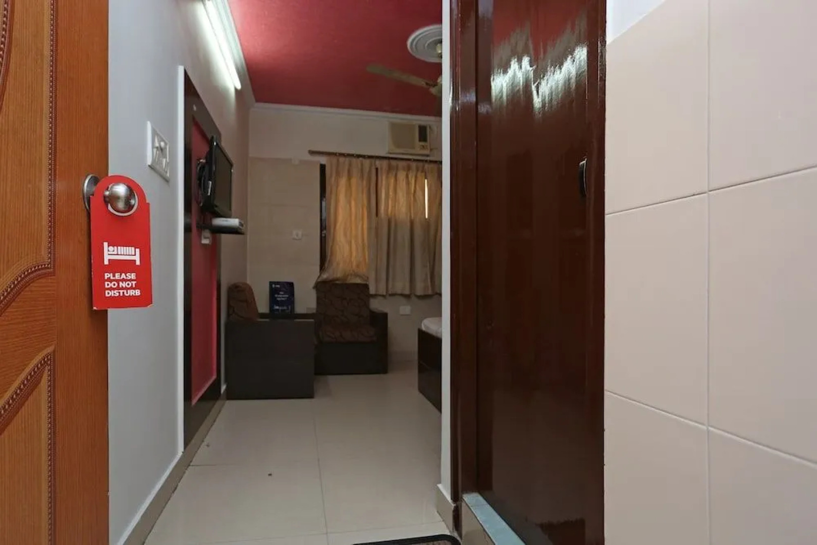 OYO 3033 Radiant Hotel