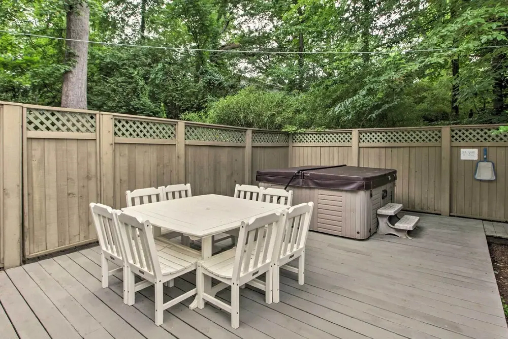 The White Elephant Inn Getaway w/ Pool & Hot Tub!