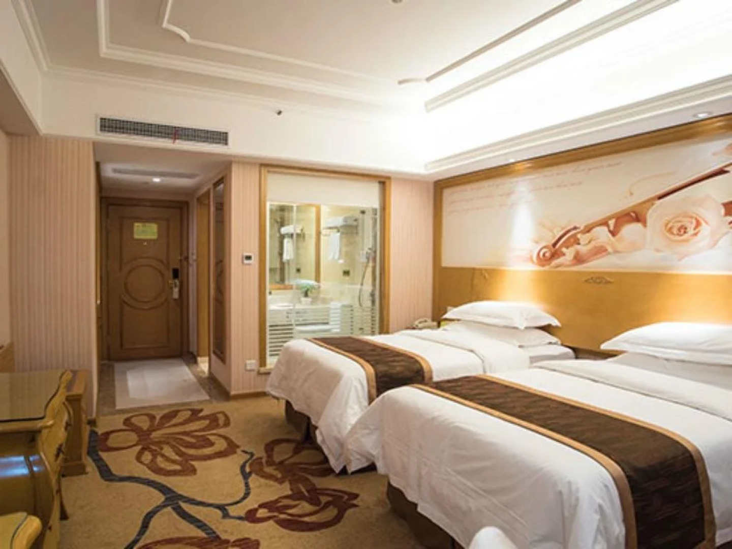 Vienna International Hotel Meizhou Dingzi Bridge