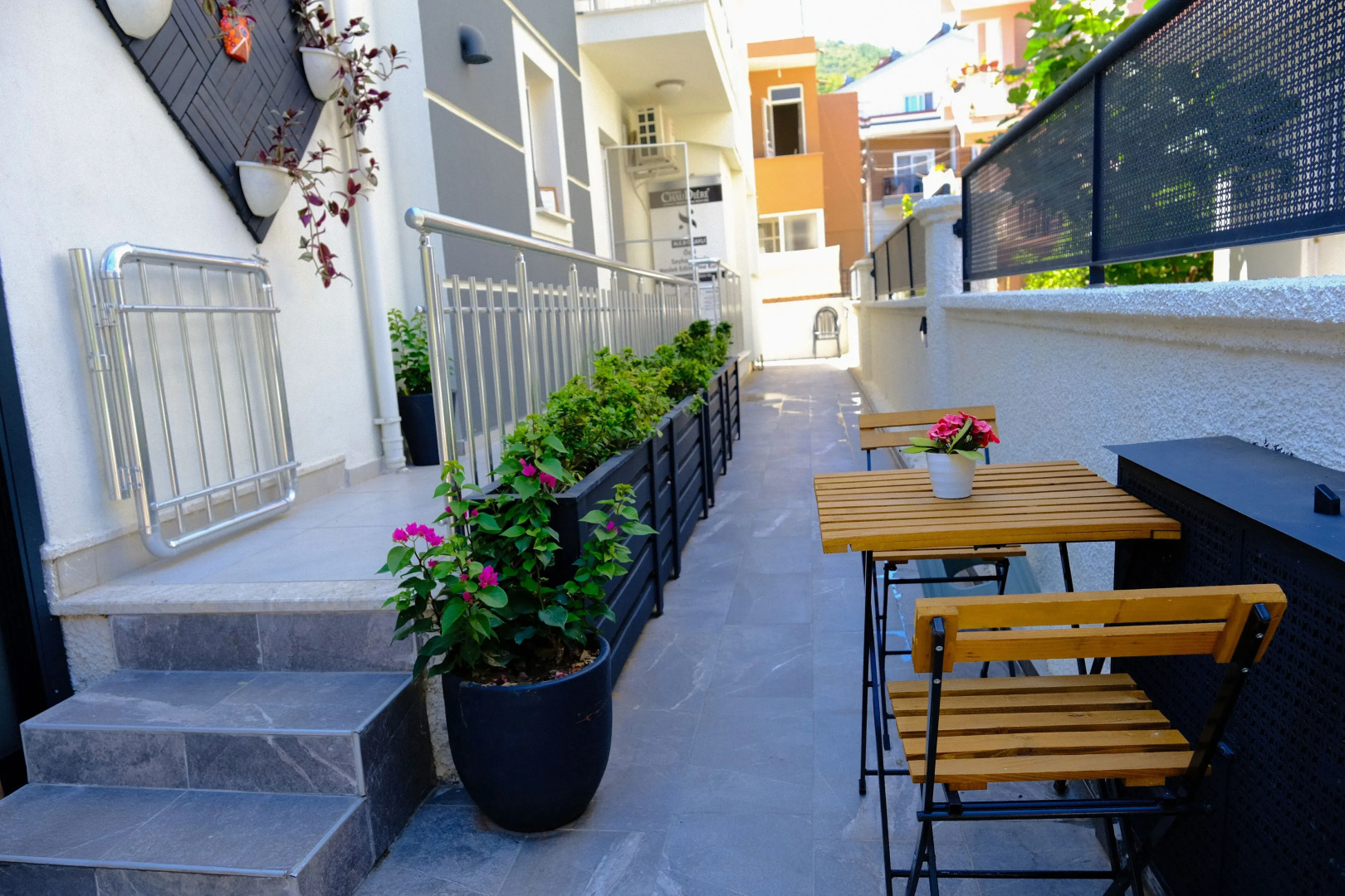 Ozgur City Residence