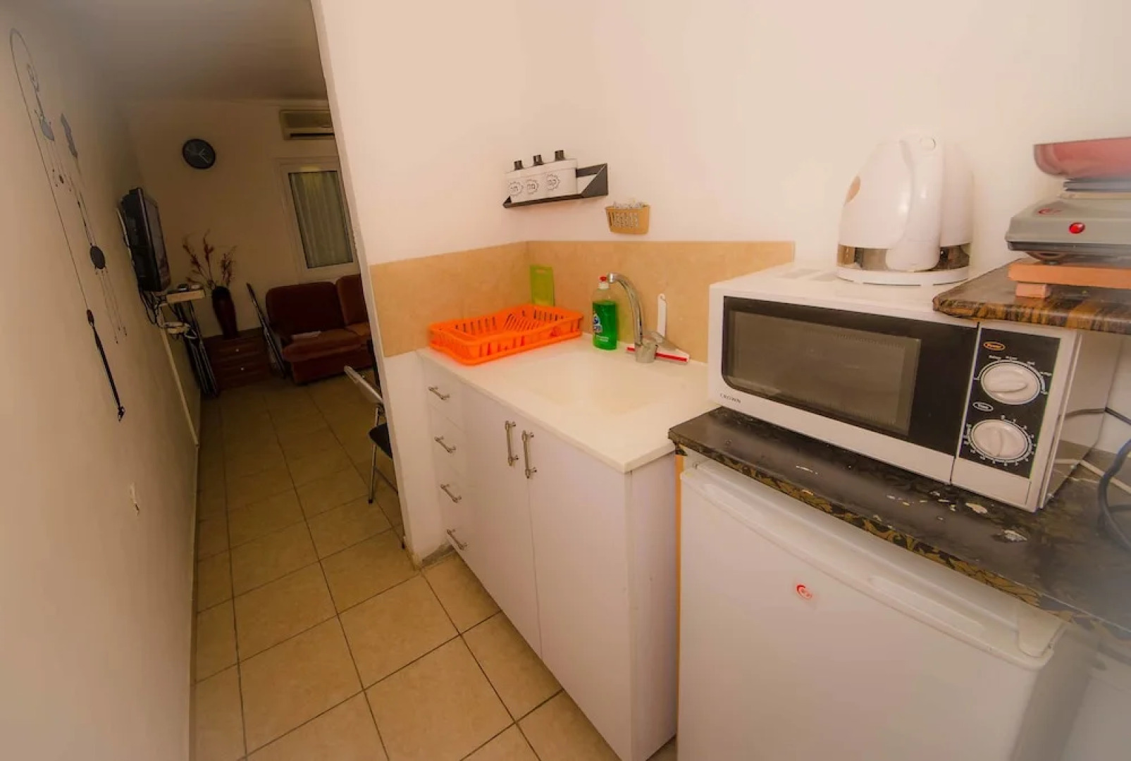 Zimmer Dora Dead Sea