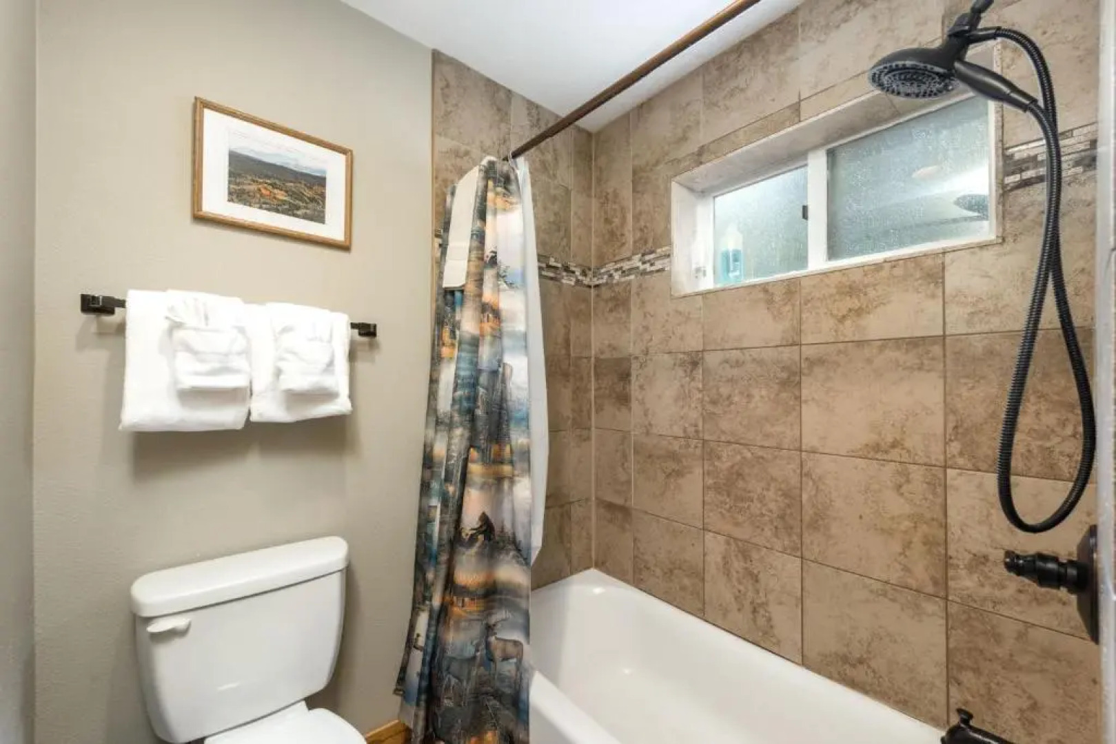 4 Seasons Inn on Fall River