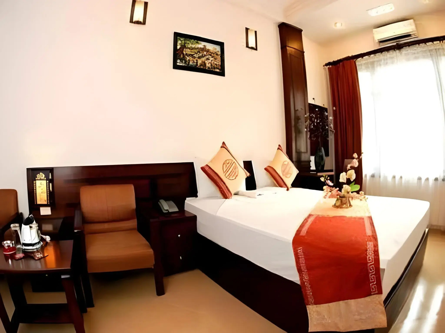 Hanoi Street Hotel