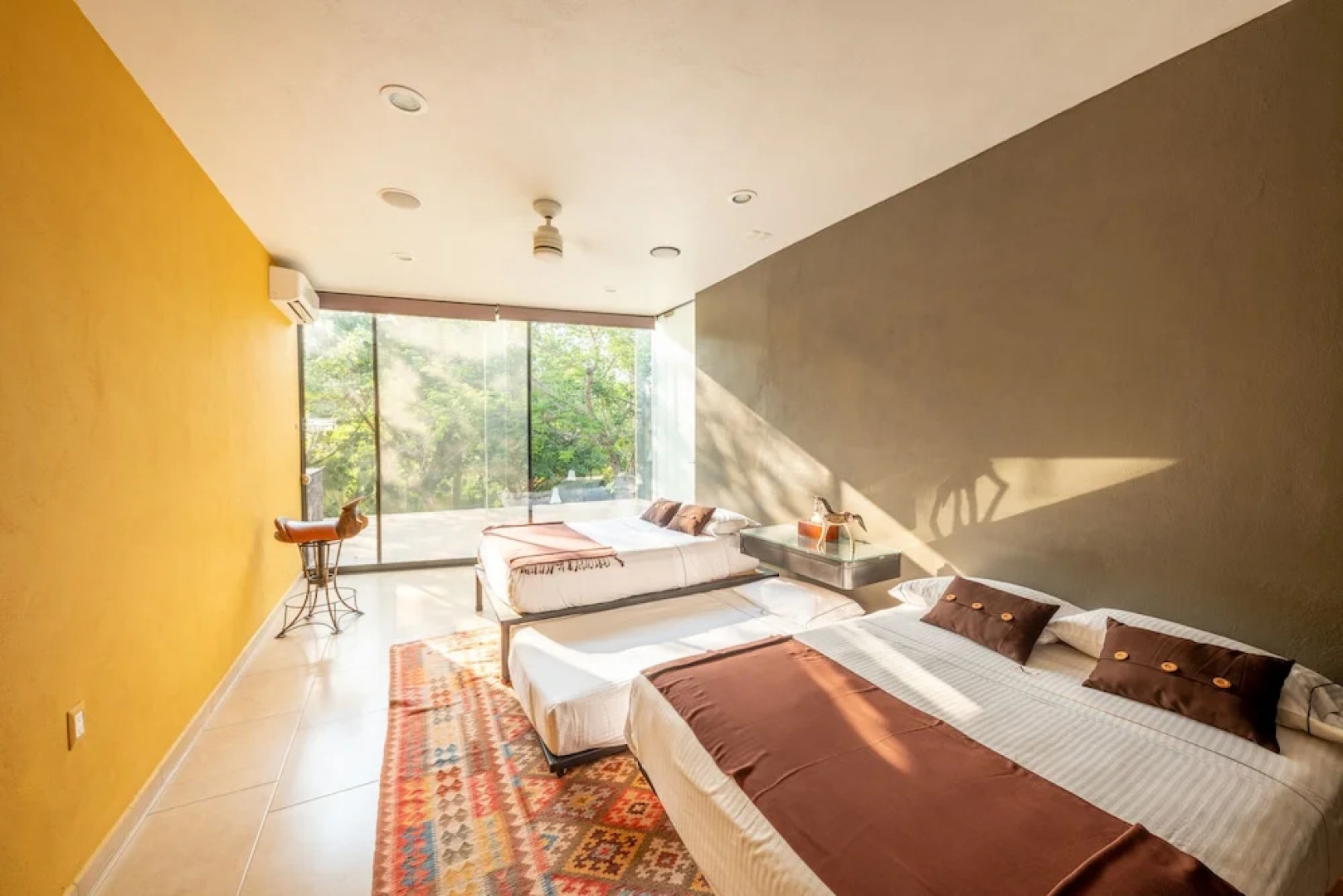 Casa Ave del Risco (Villa con río y cascada al interior)