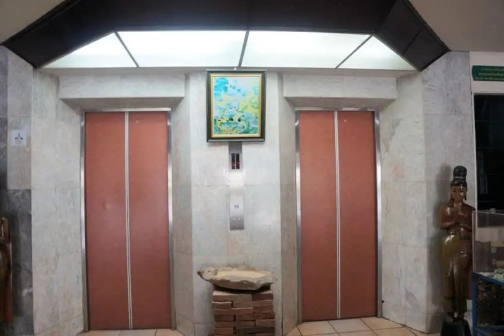 Hotel Petchkasem Grand