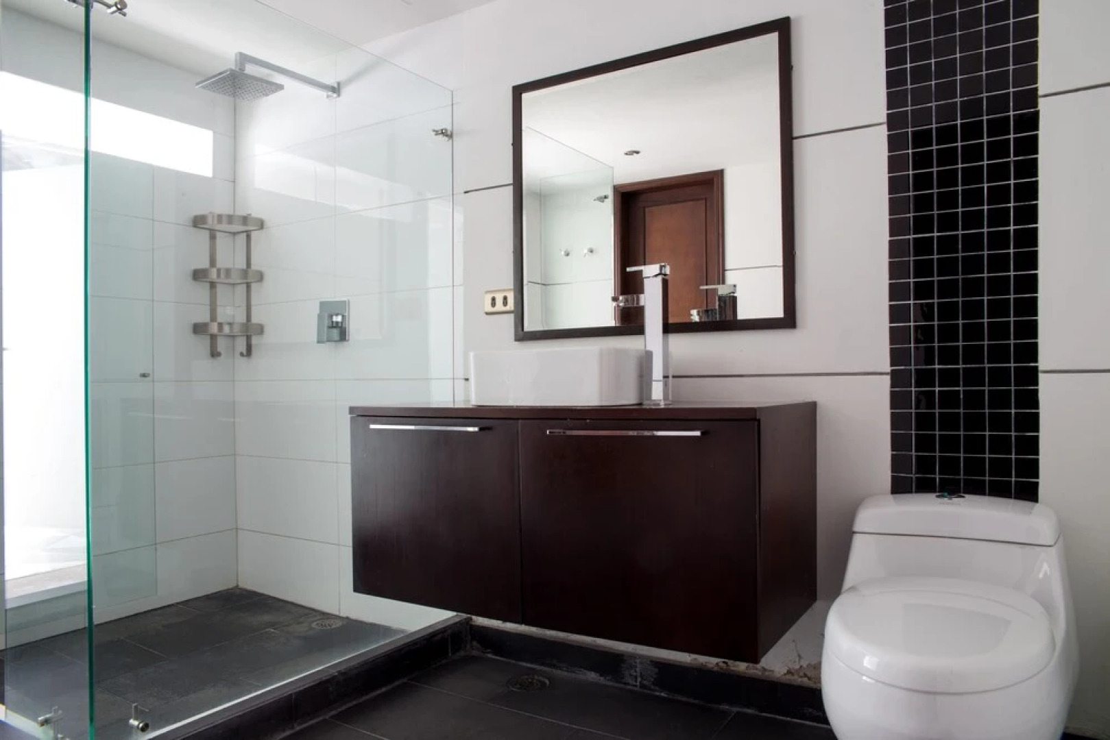 Cueva Del Oso By Nomad Guru