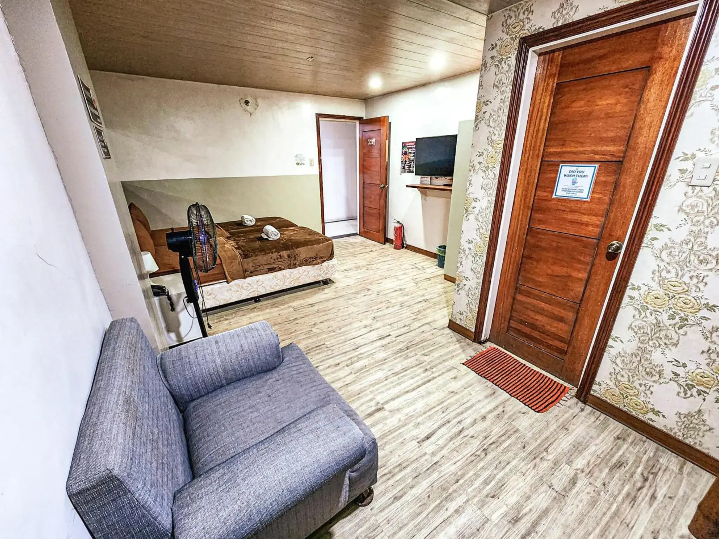 OYO 767 Hotel Urban - Khotel Kurban Hotel