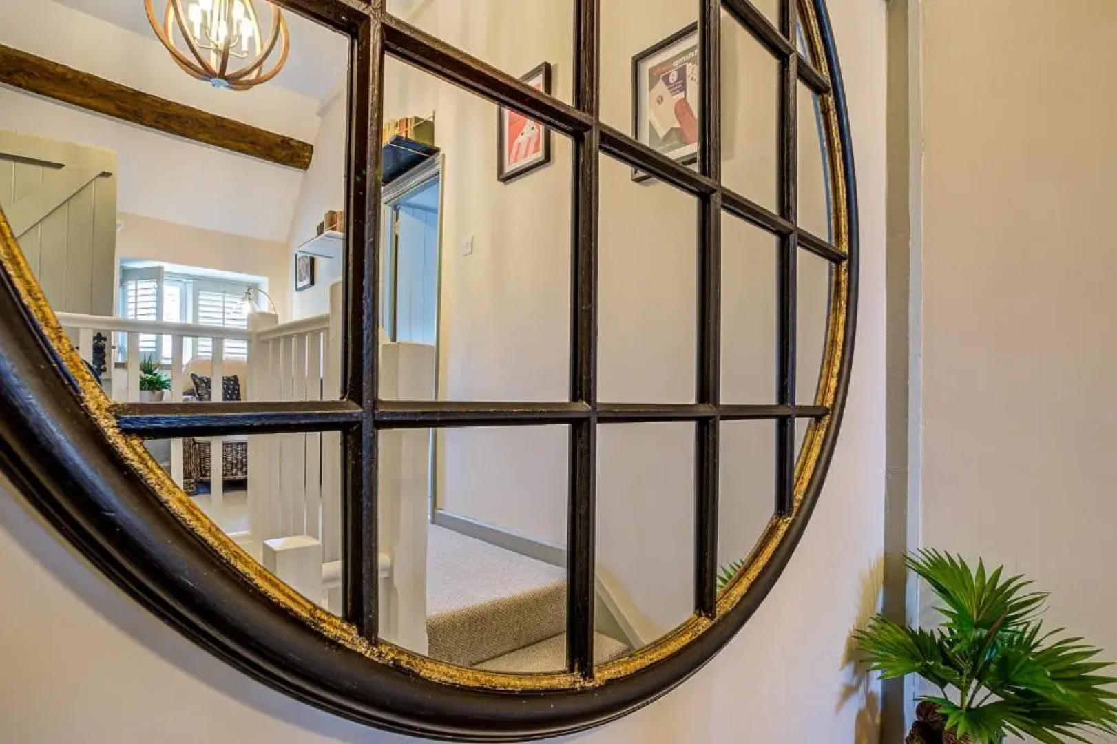 Two linked cottages sleeps 10 Cotswold town centre