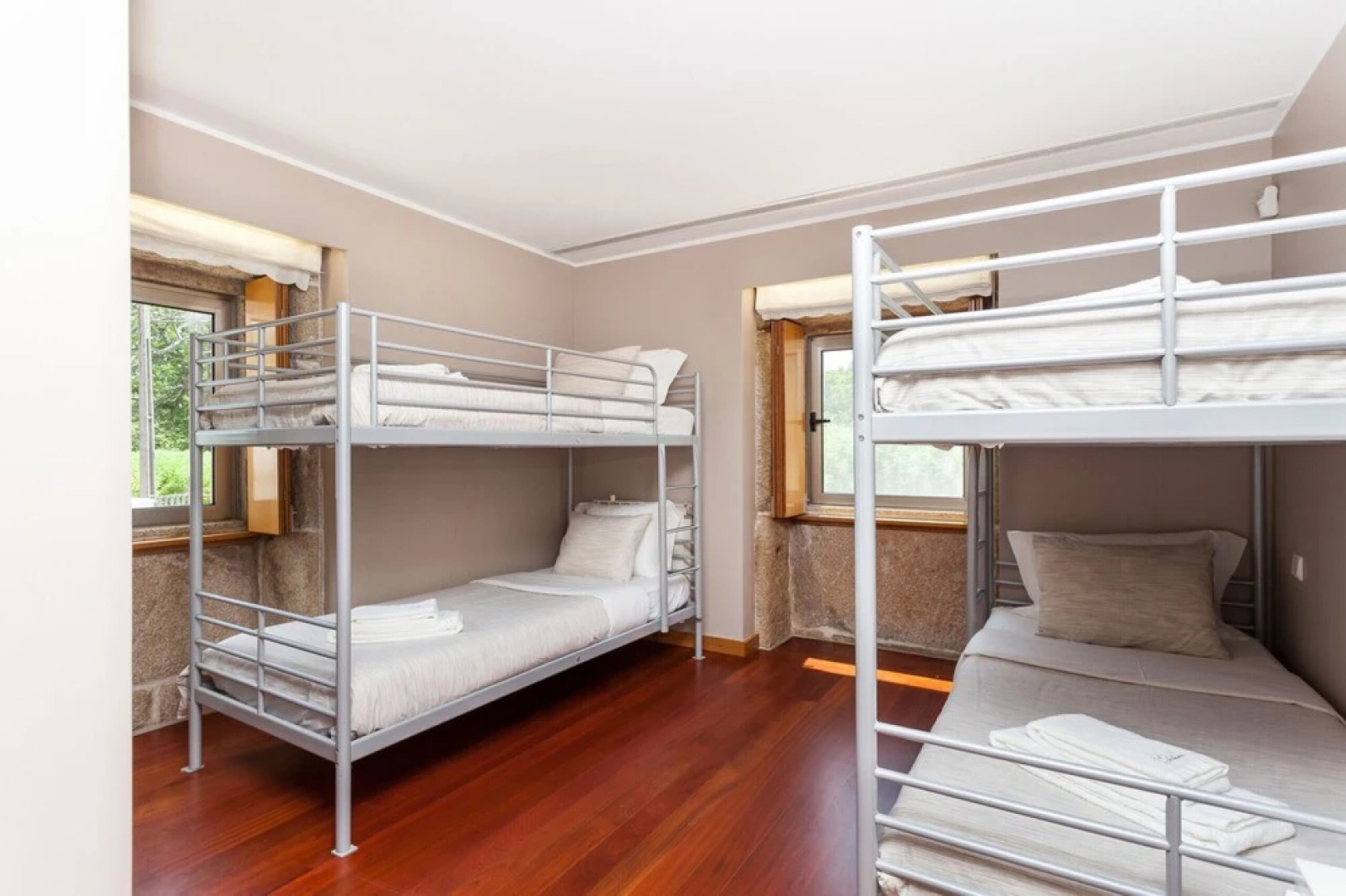 Casa com Piscina e Bungalow em Esposende by Izibookings