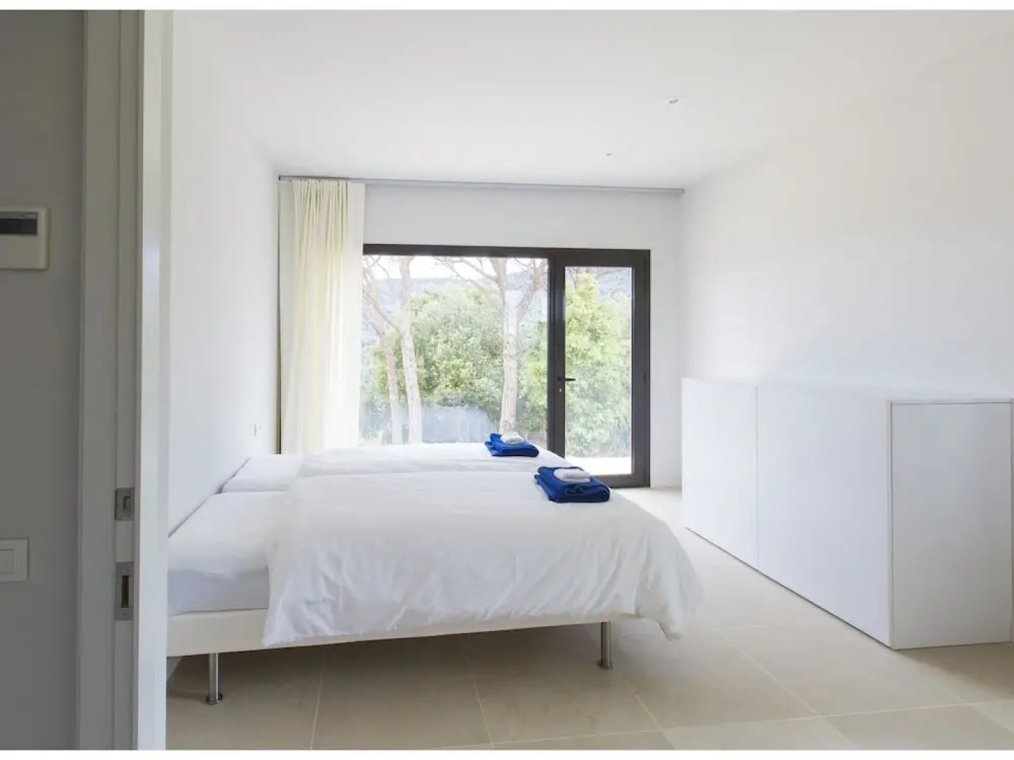 Modern Holiday Home in Sant Andreu de Llavaneres with Swimming Pool