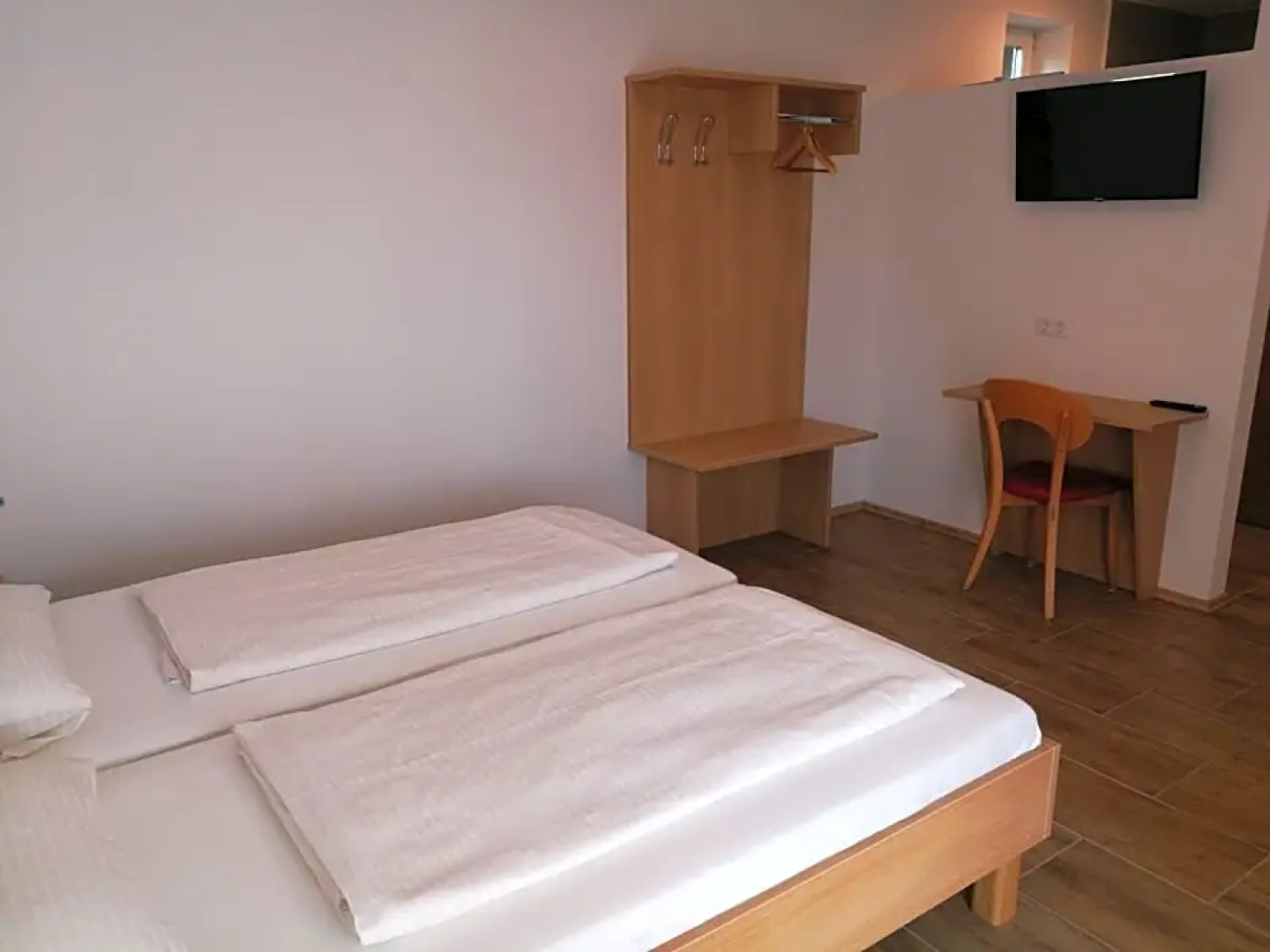 Dorfbuschenschank Mirth