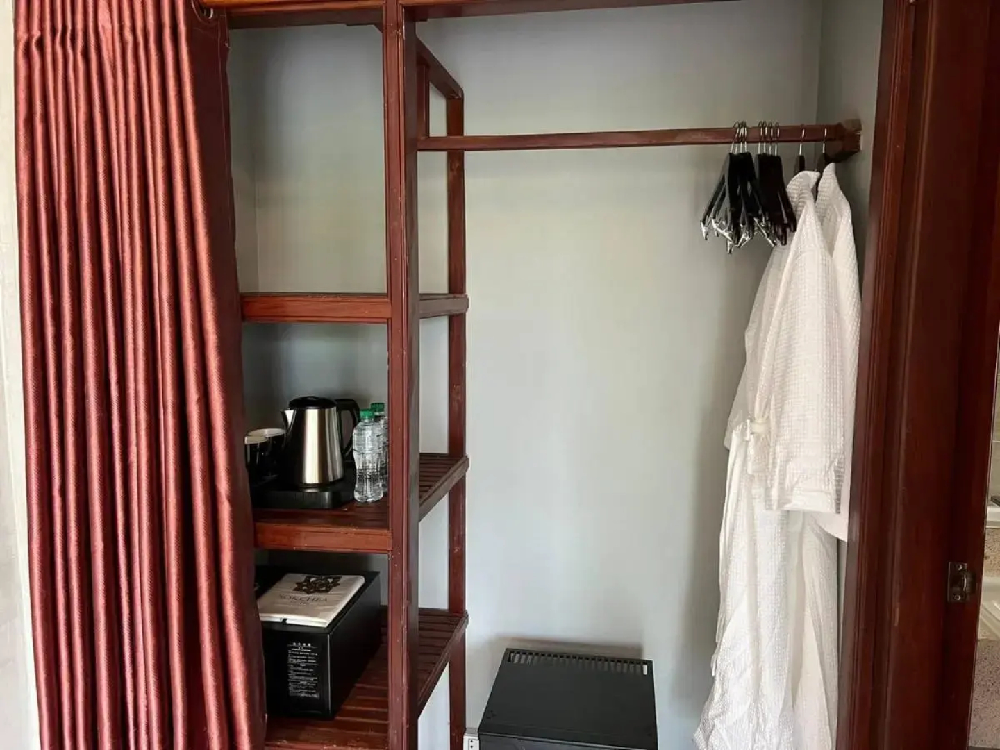 Sokchea Kampot Hotel