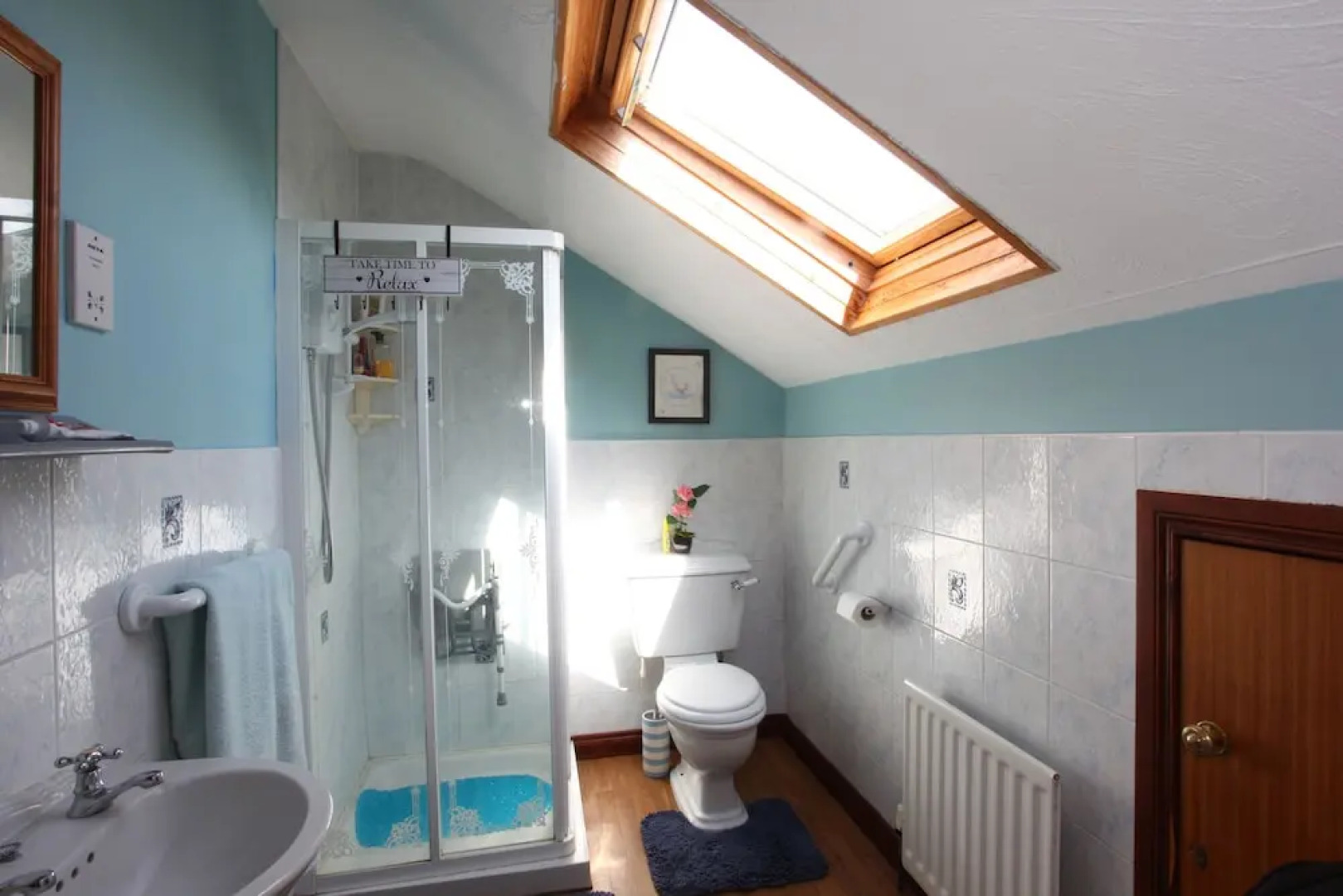 Captivating 8-bed House in Antrim