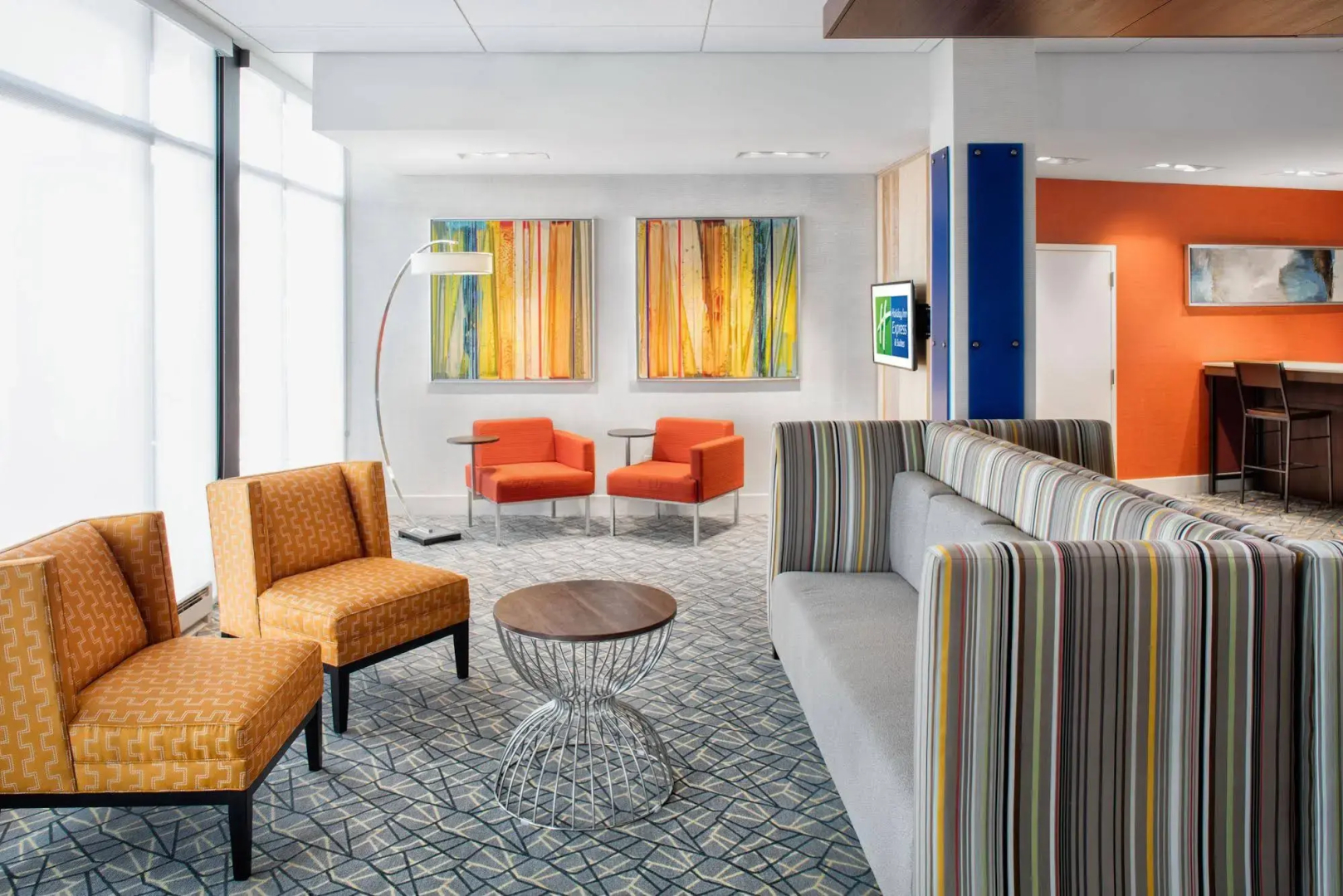 Holiday Inn Express & Suites East Peoria - Riverfront by IHG