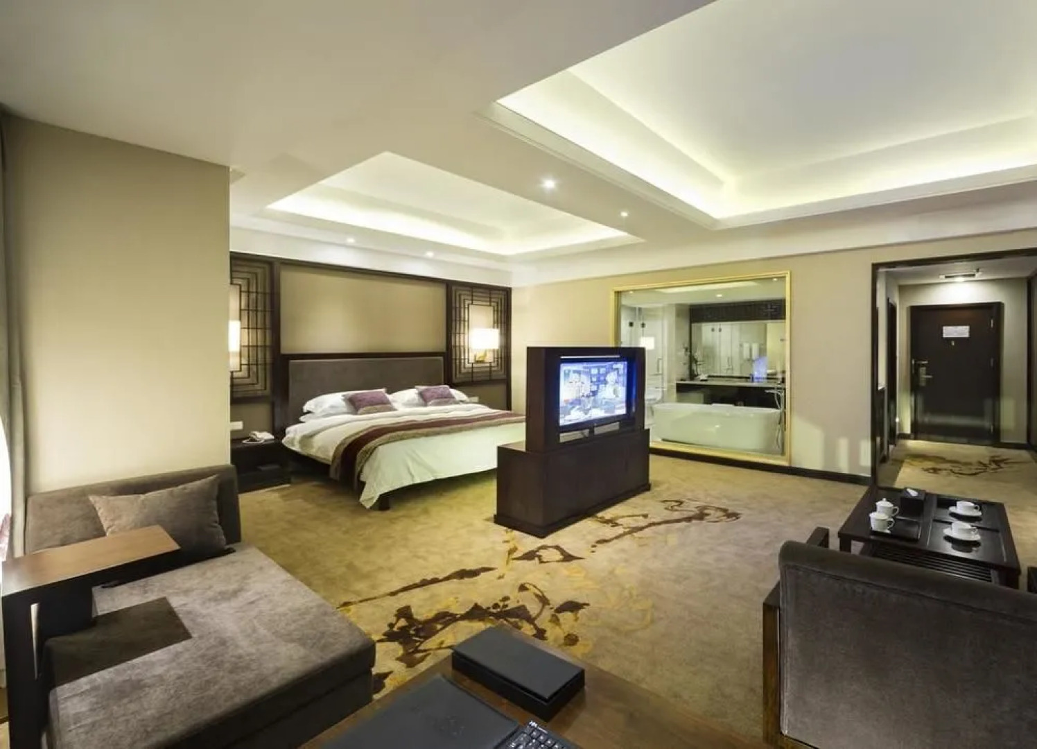 Solo Wandering Hot Spring Hotel